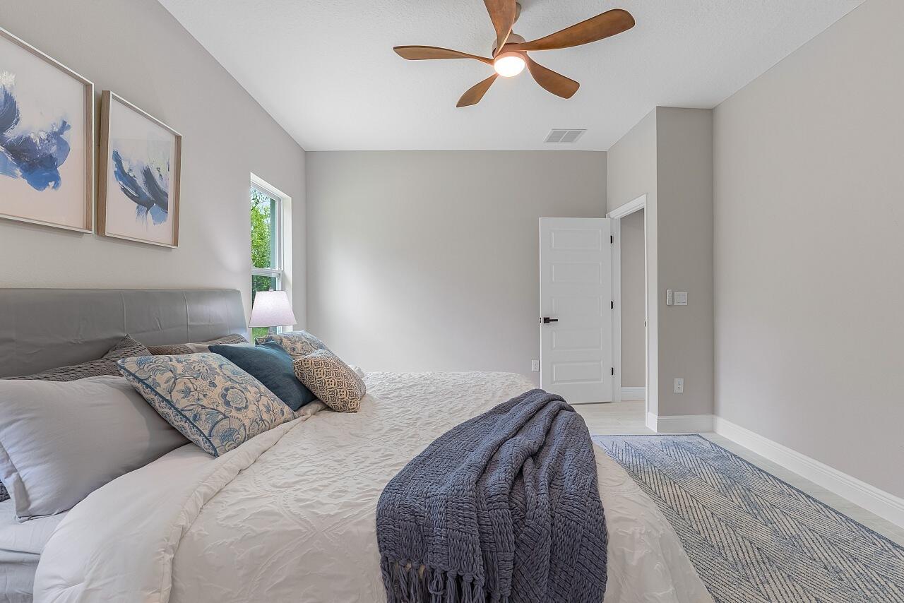VERO LAKE ESTATES UNIT P - Residential