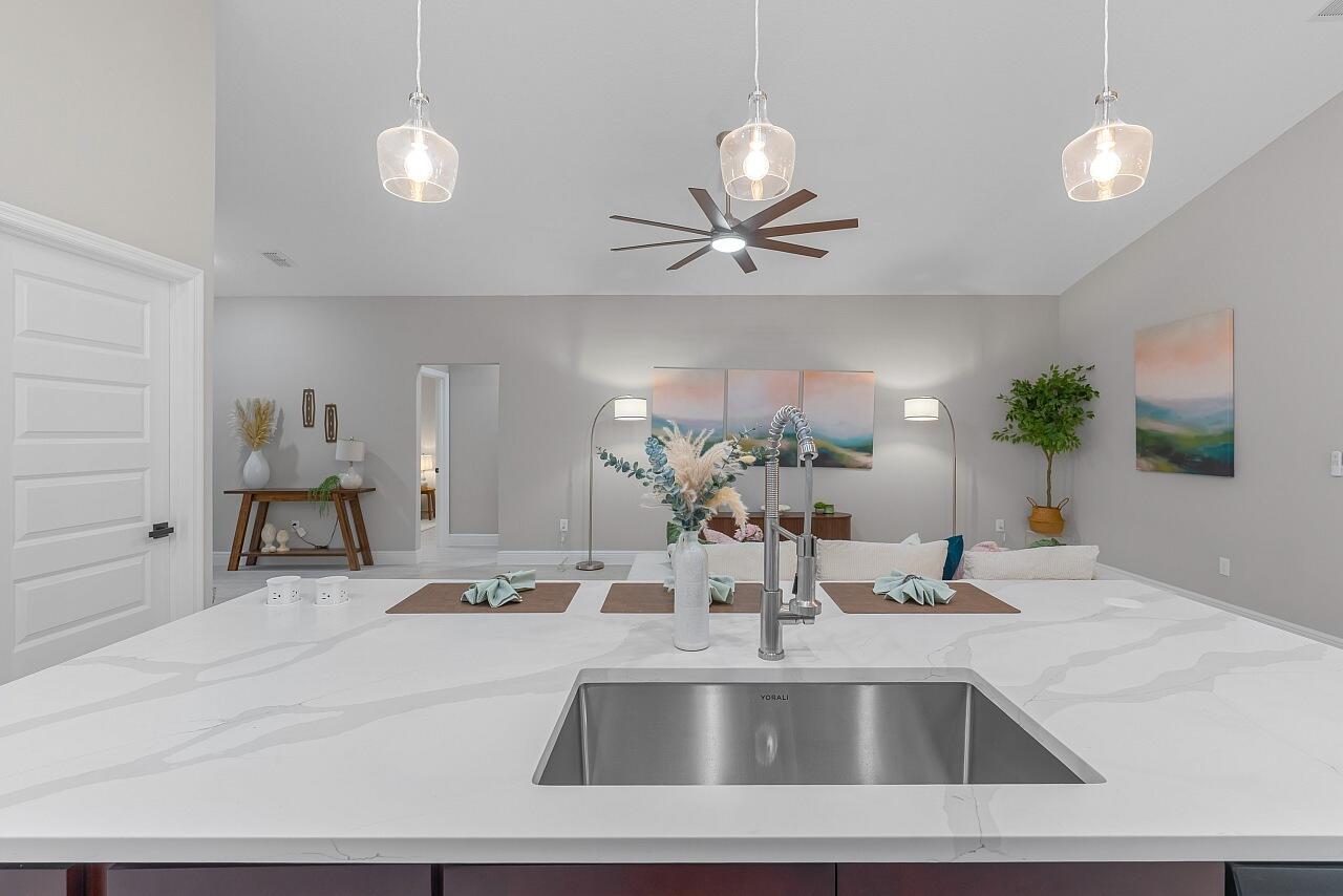 VERO LAKE ESTATES UNIT P - Residential