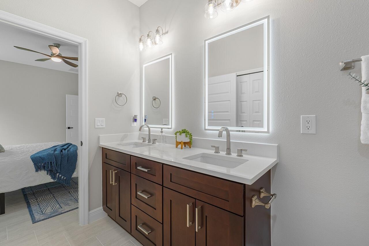 VERO LAKE ESTATES UNIT P - Residential