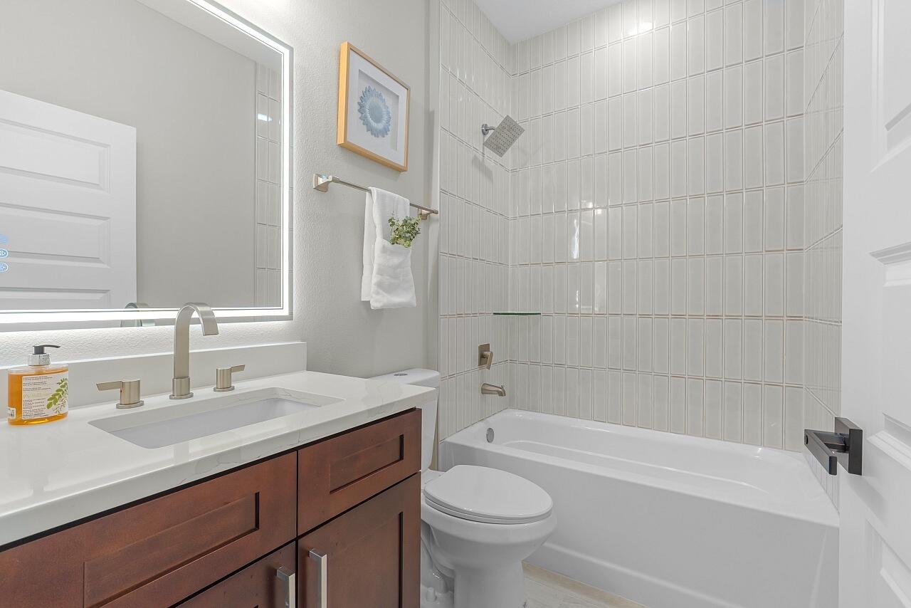 VERO LAKE ESTATES UNIT P - Residential
