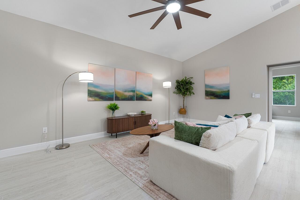 VERO LAKE ESTATES UNIT P - Residential