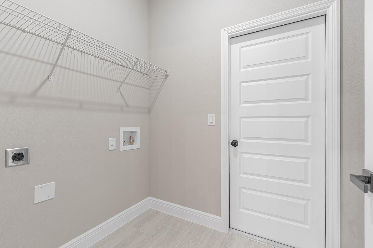 VERO LAKE ESTATES UNIT P - Residential
