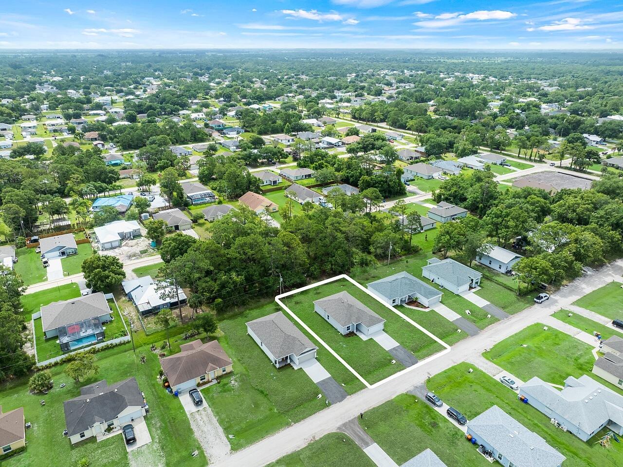 VERO LAKE ESTATES UNIT P - Residential