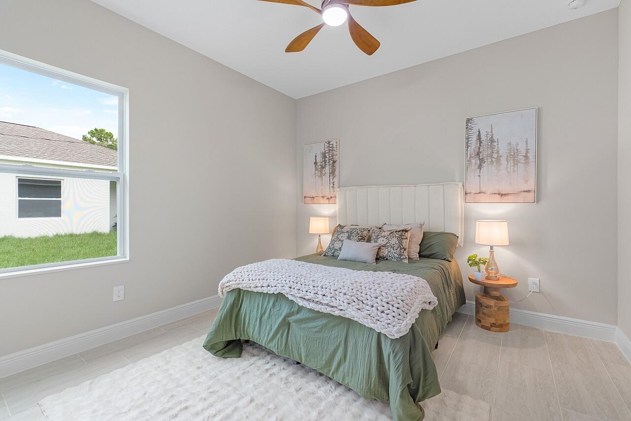 VERO LAKE ESTATES UNIT P - Residential