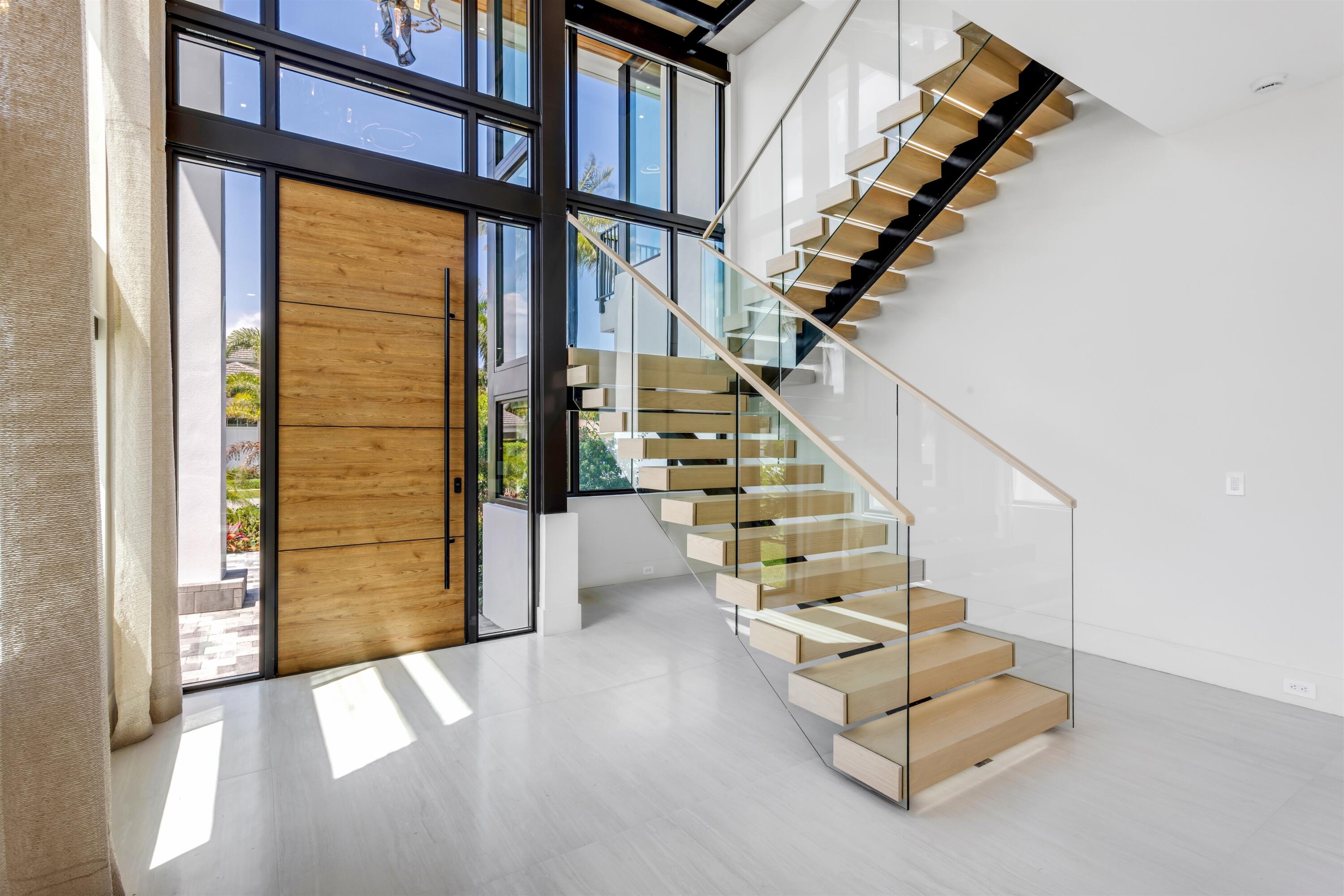 KINGS COURT - Residential