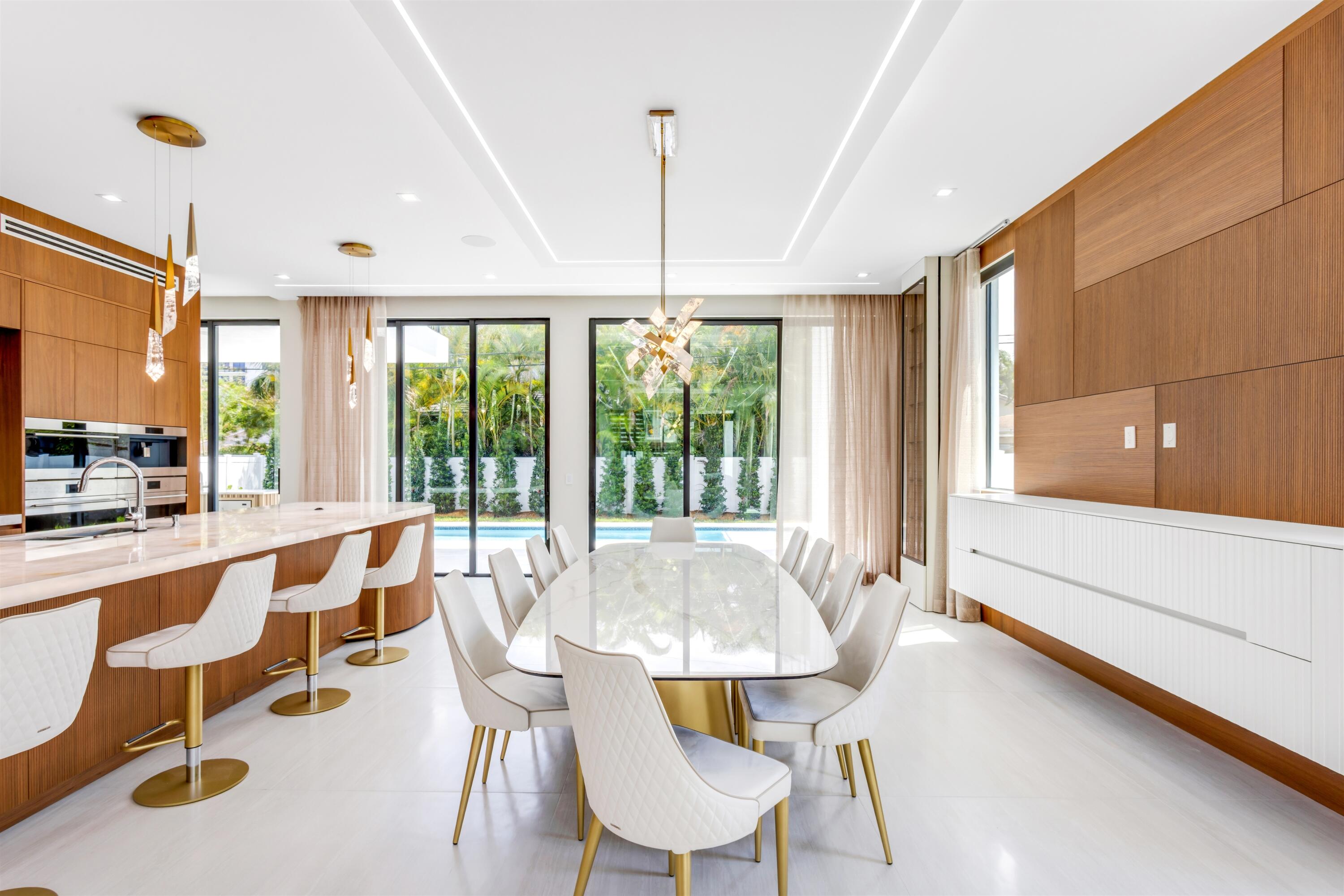 KINGS COURT - Residential