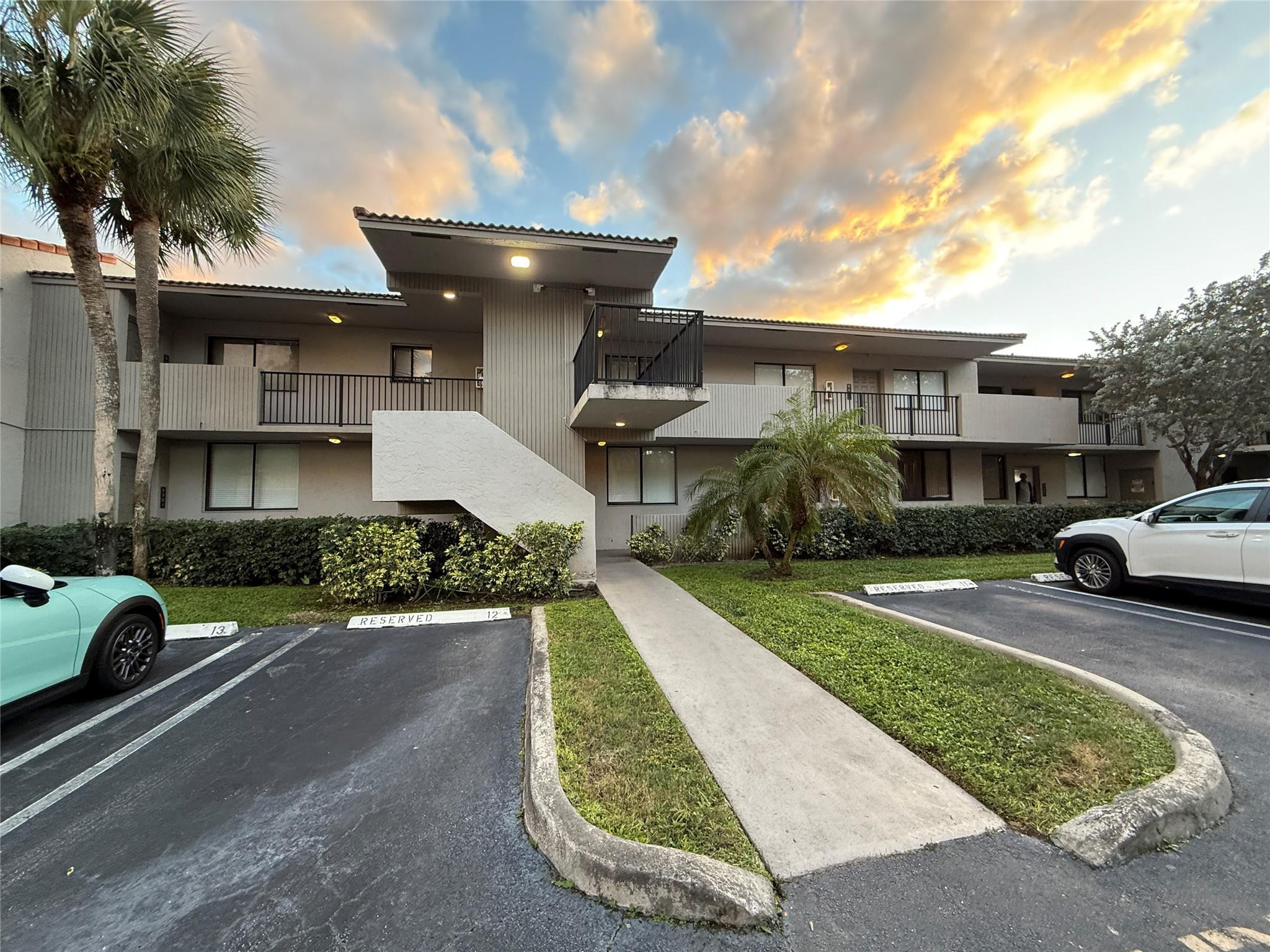 RIVERS EDGE AT OAKWOOD - Residential