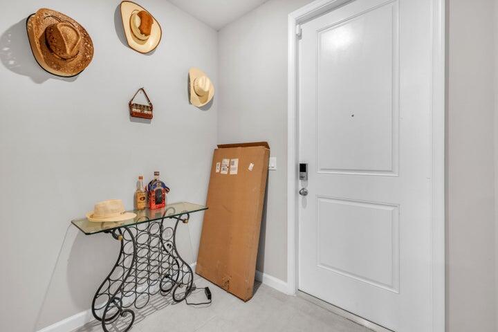 ENCLAVE AT MANGONIA PARK - Residential