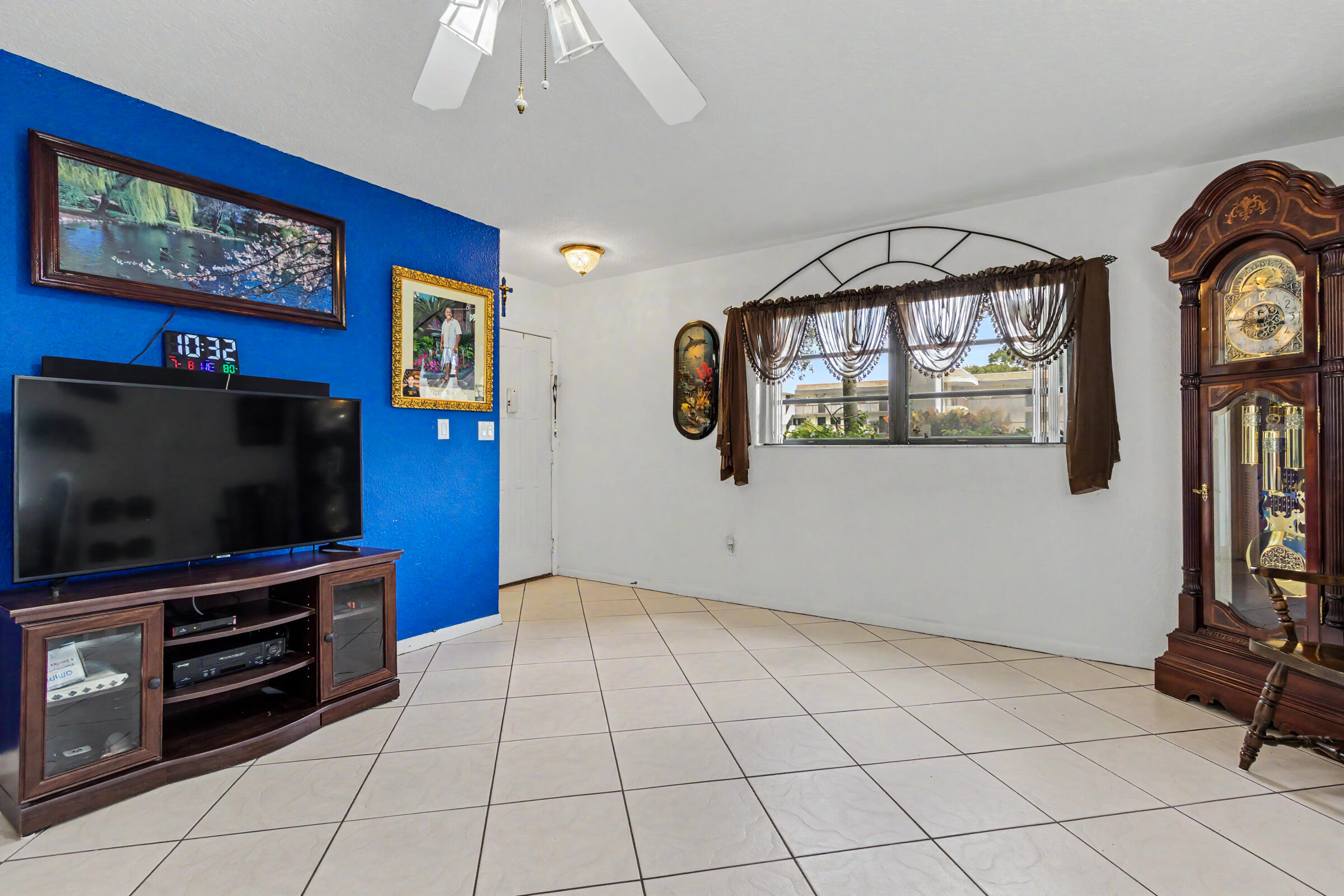 BONAIRE AT WOODMONT NO 5-B - Residential