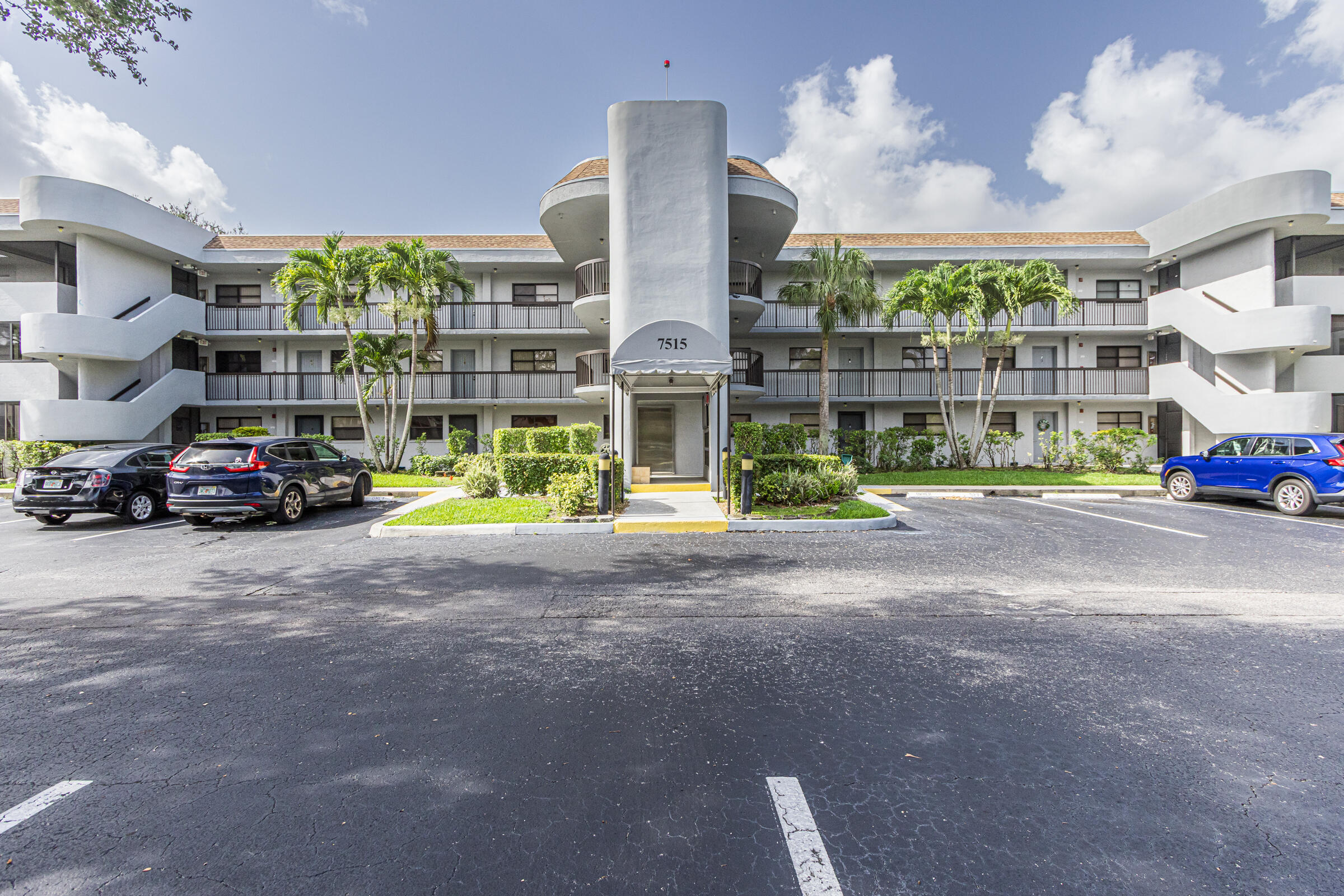 BONAIRE AT WOODMONT NO 5-B - Residential