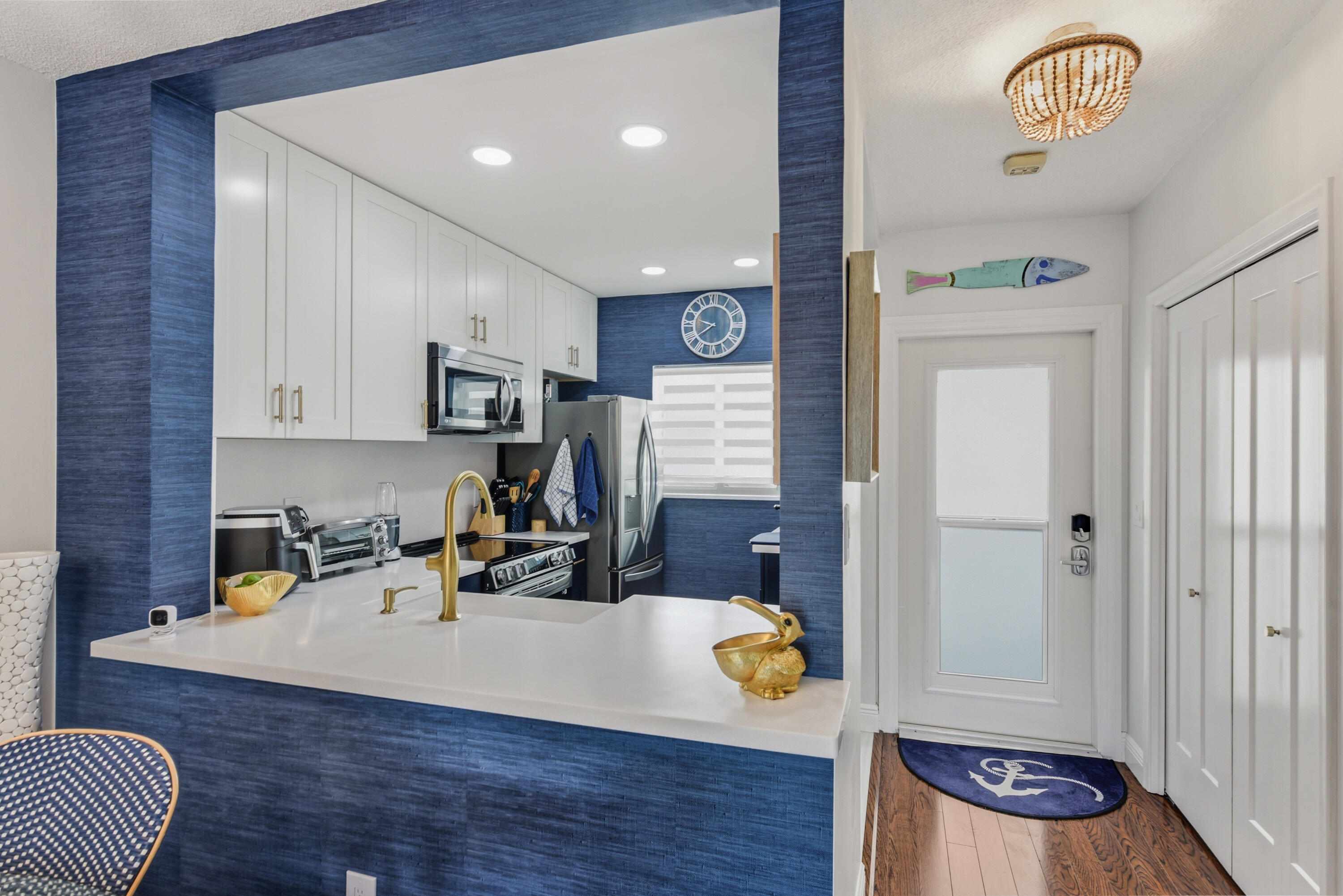 WELLINGTON ARMS CONDOS - Residential