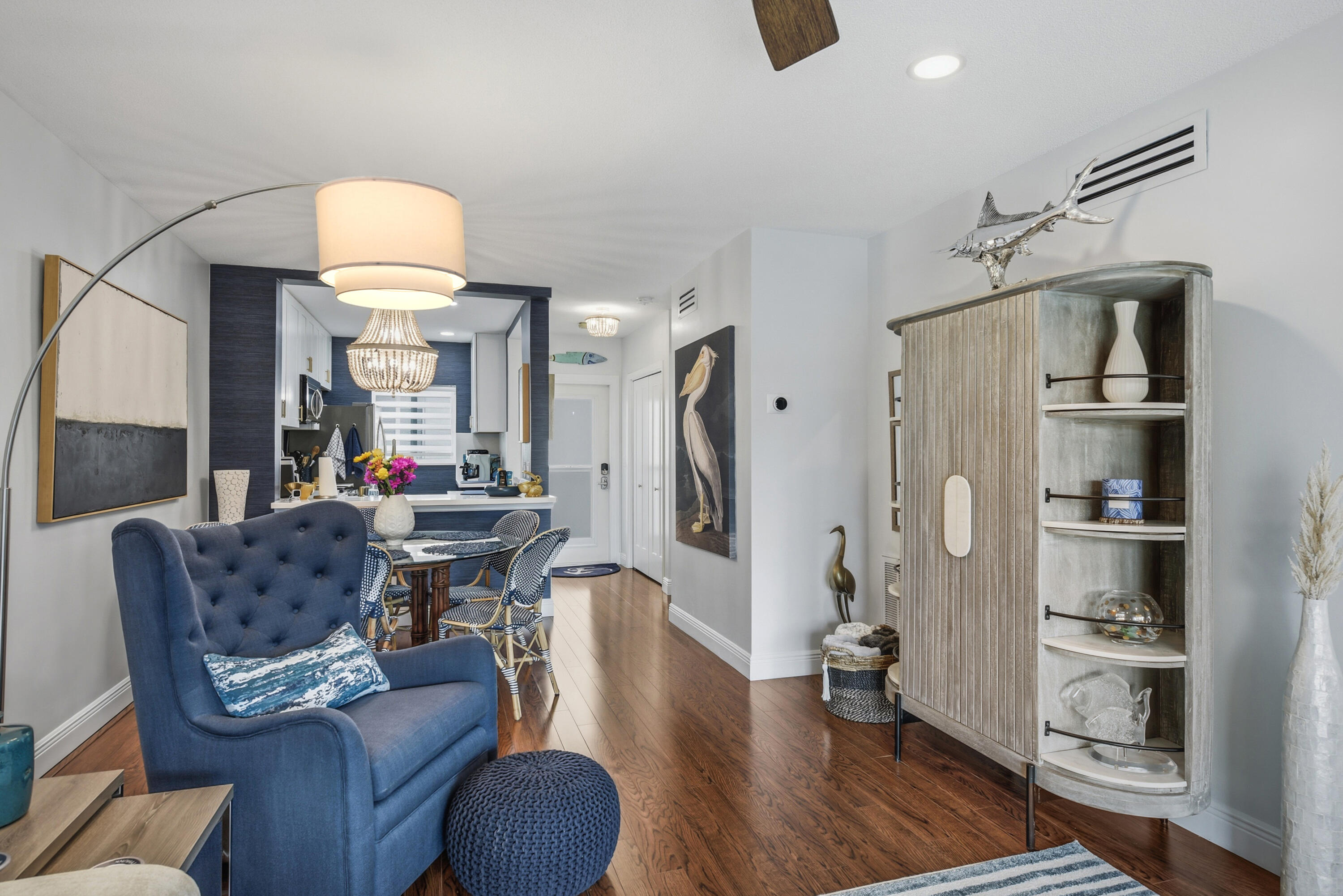 WELLINGTON ARMS CONDOS - Residential