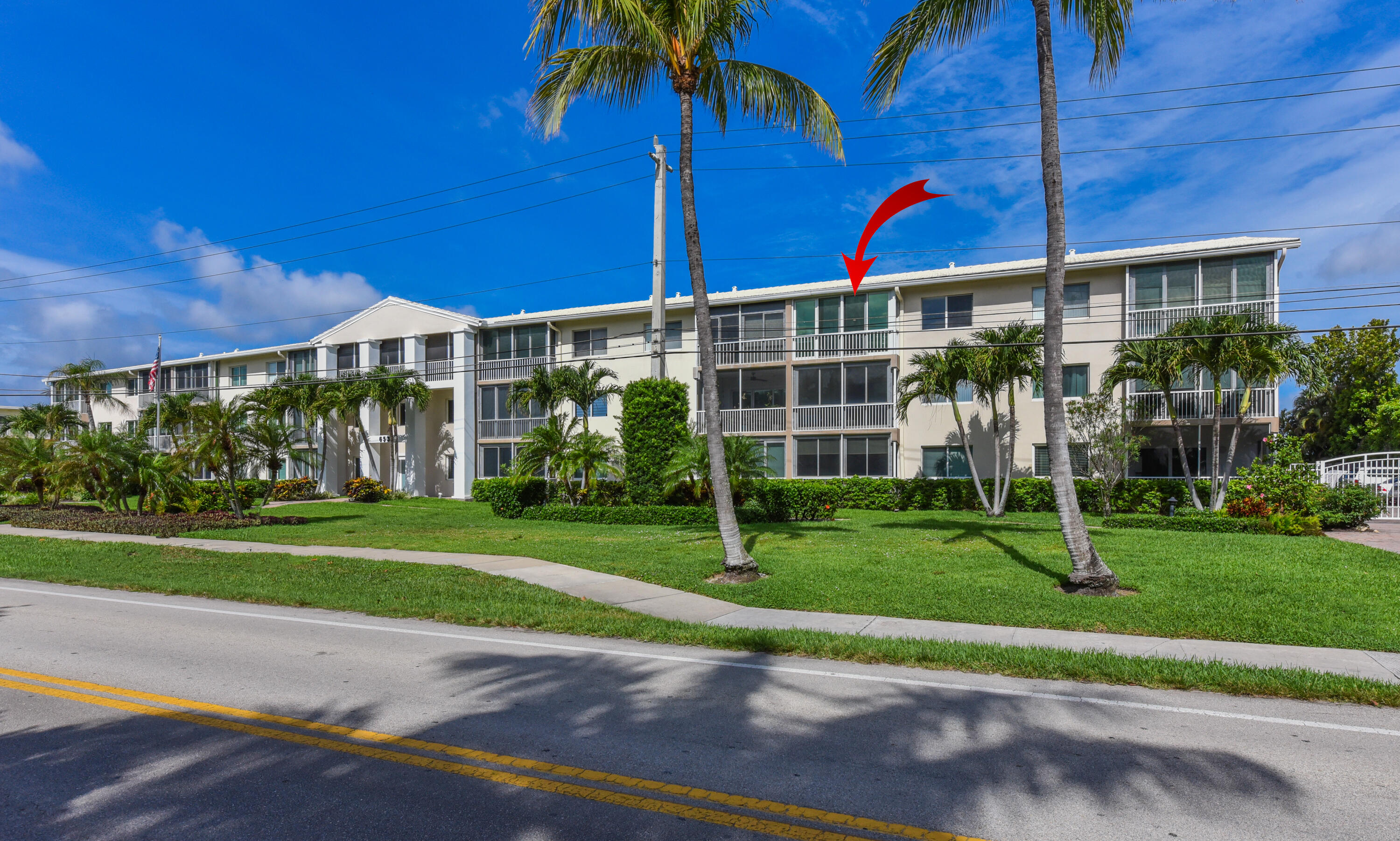 WELLINGTON ARMS CONDOS - Residential