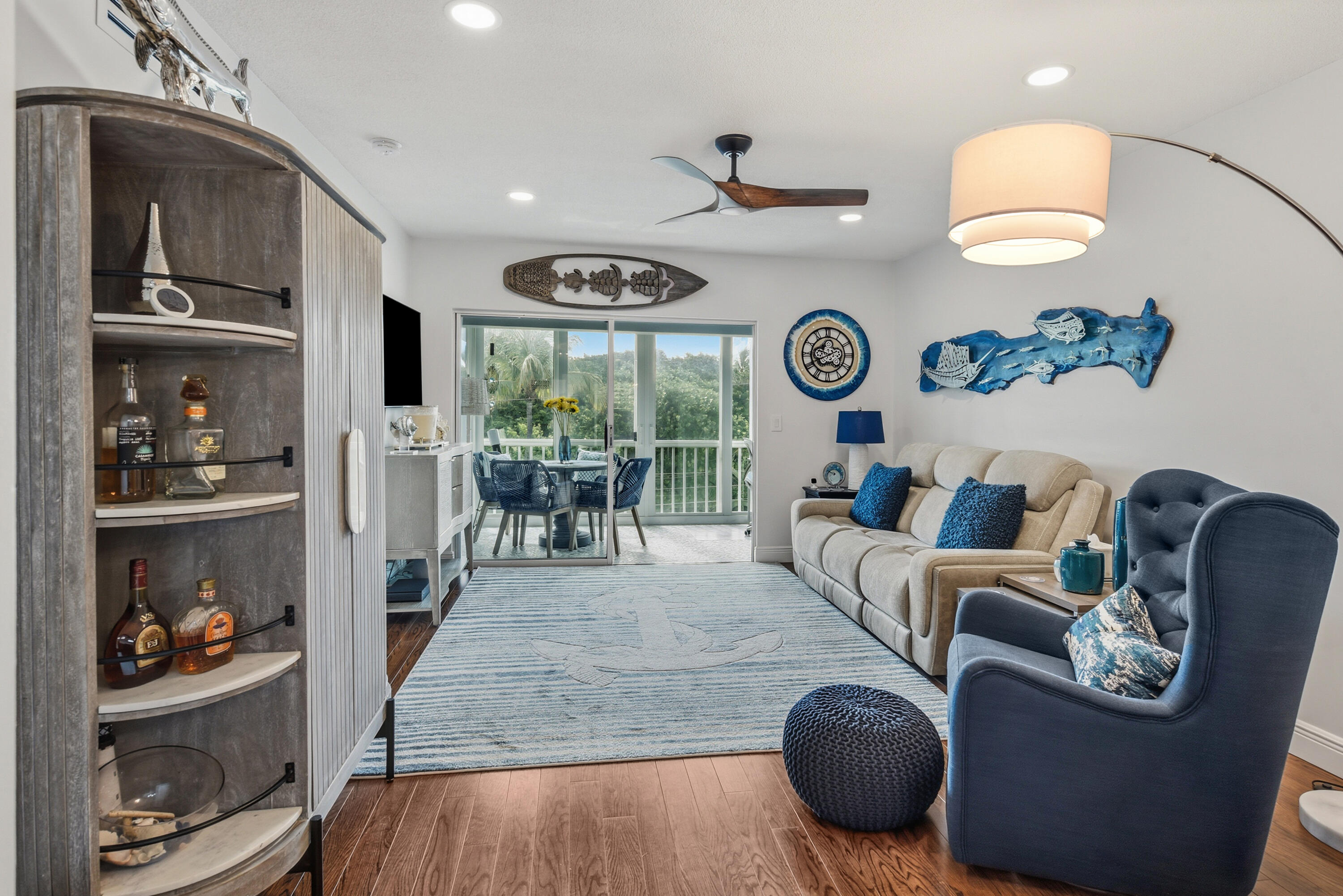 WELLINGTON ARMS CONDOS - Residential