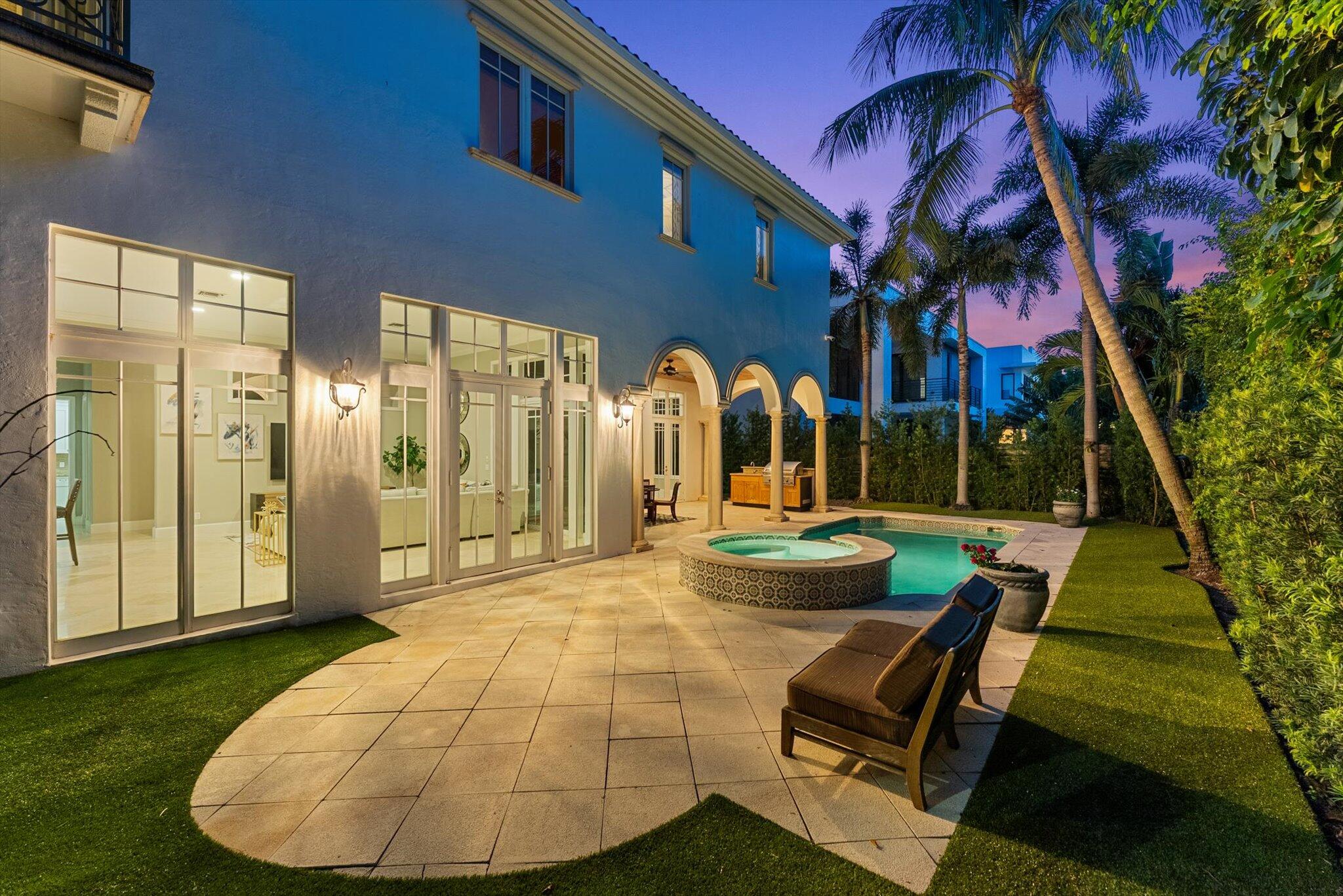 BOCA VILLAS - Residential