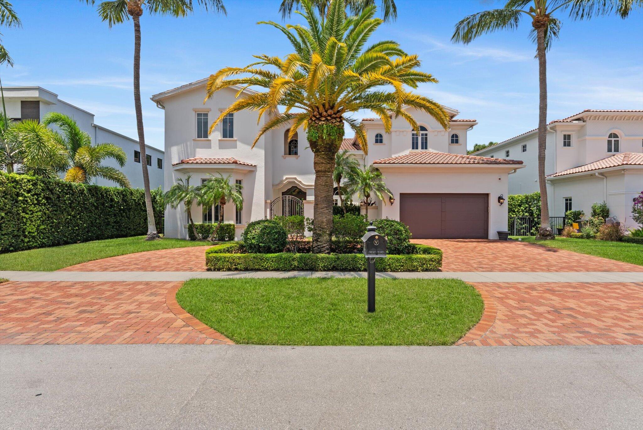 BOCA VILLAS - Residential