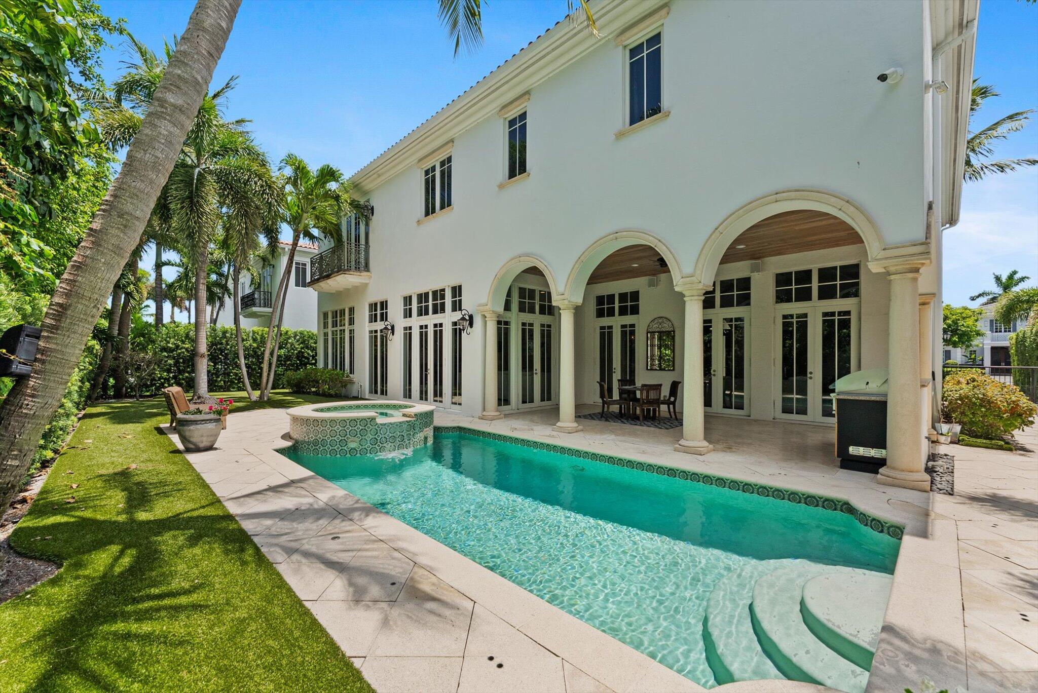 BOCA VILLAS - Residential