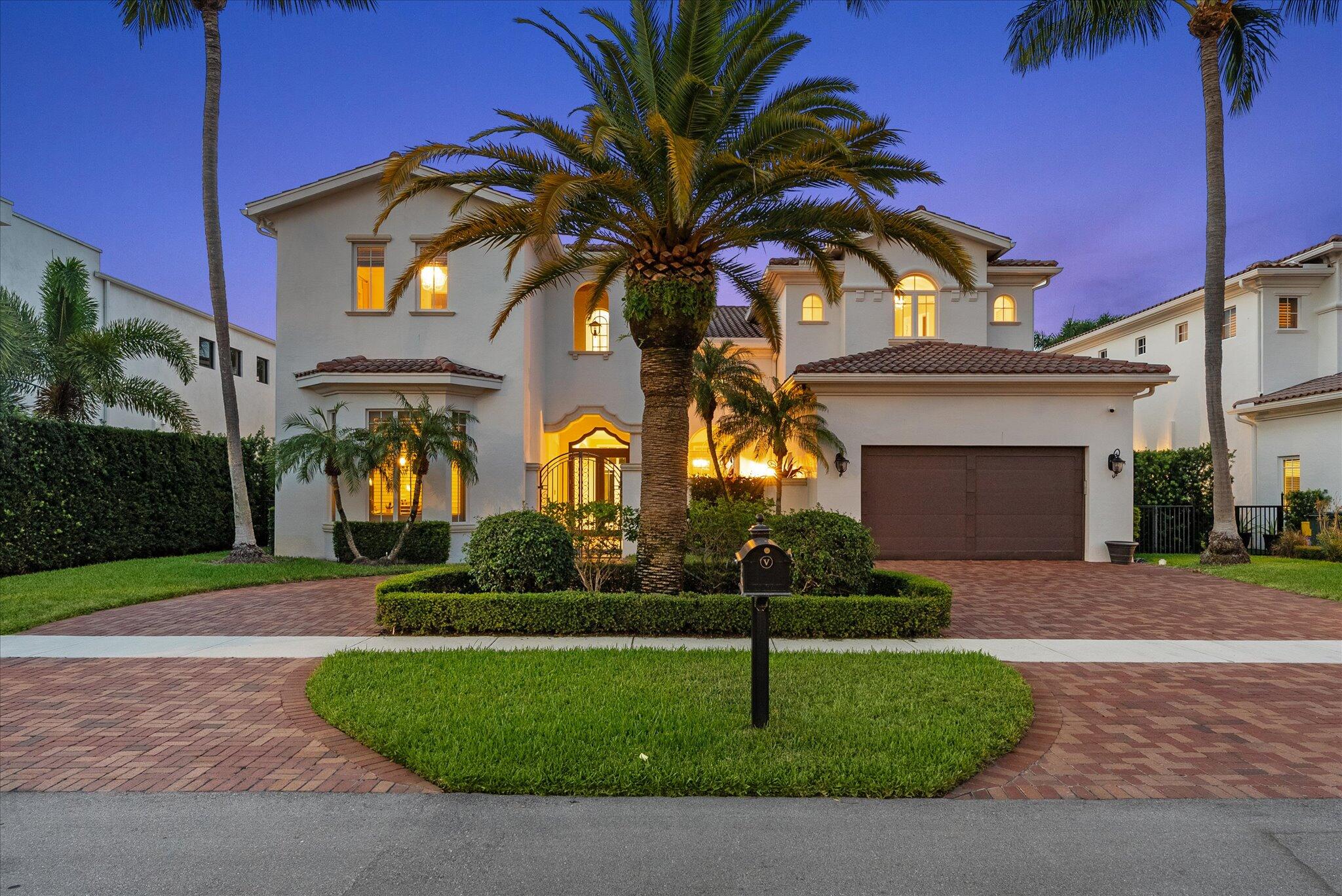 BOCA VILLAS - Residential
