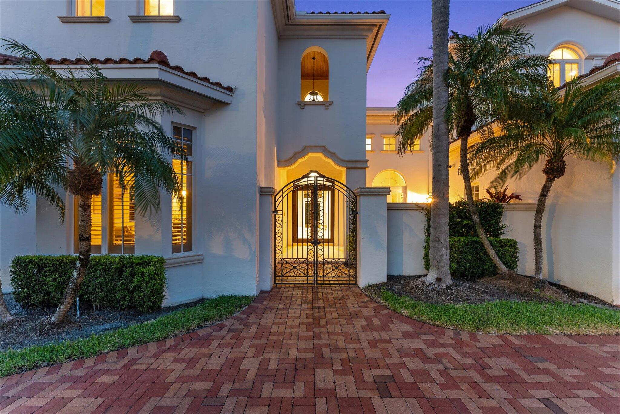 BOCA VILLAS - Residential