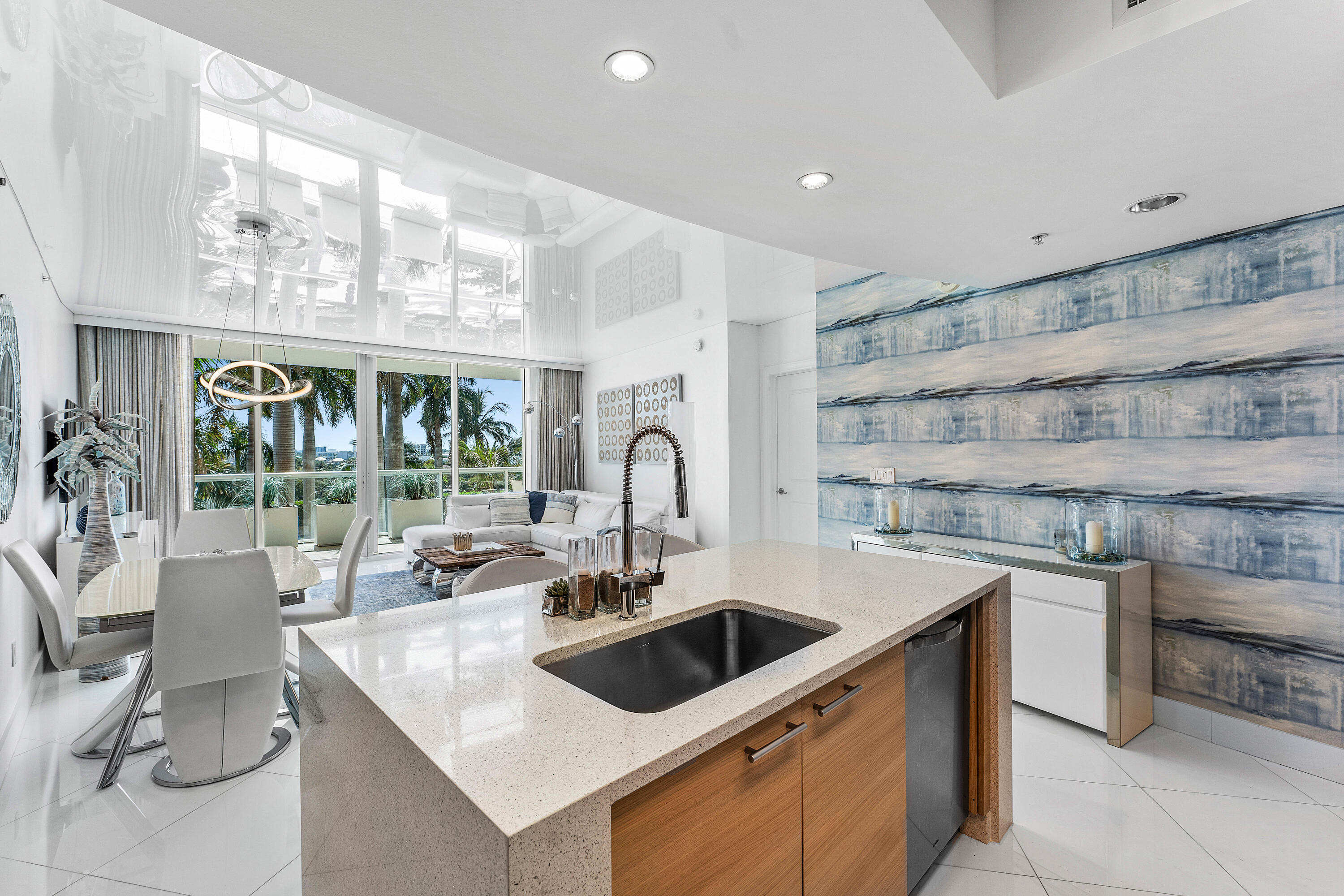 PLAZA AT OCEANSIDE (THE) CONDO - Residential