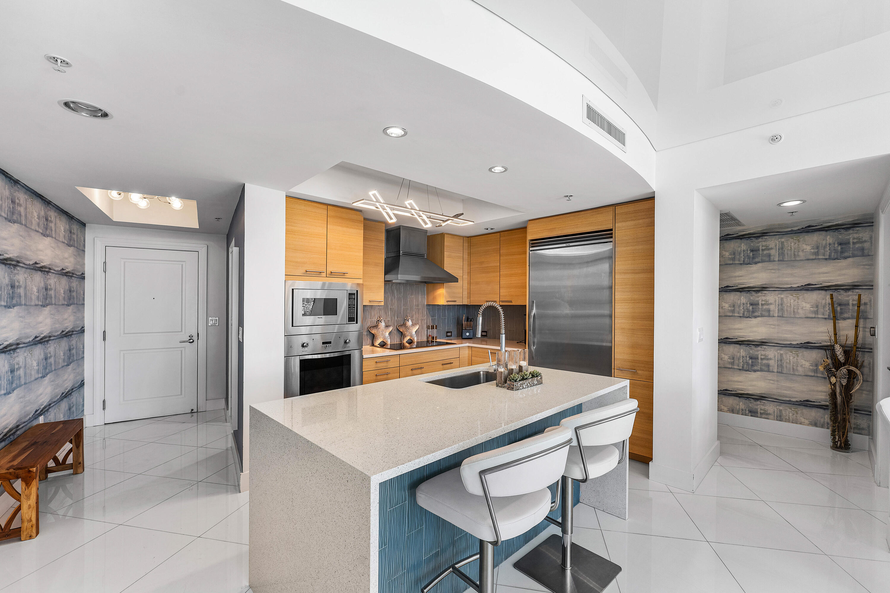 PLAZA AT OCEANSIDE (THE) CONDO - Residential