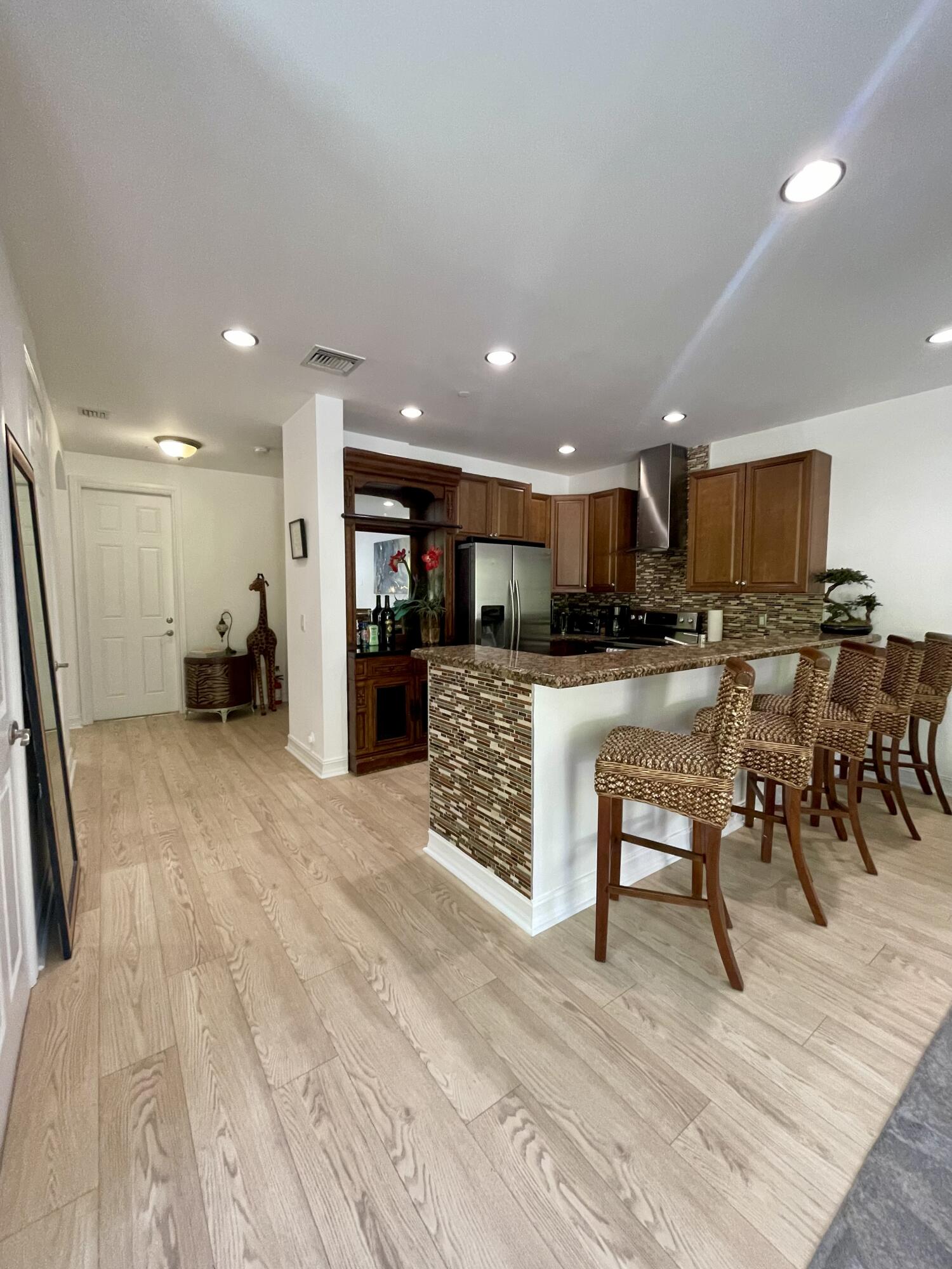 VICTORIA PARK CORR AMEN PLAT - Residential Lease
