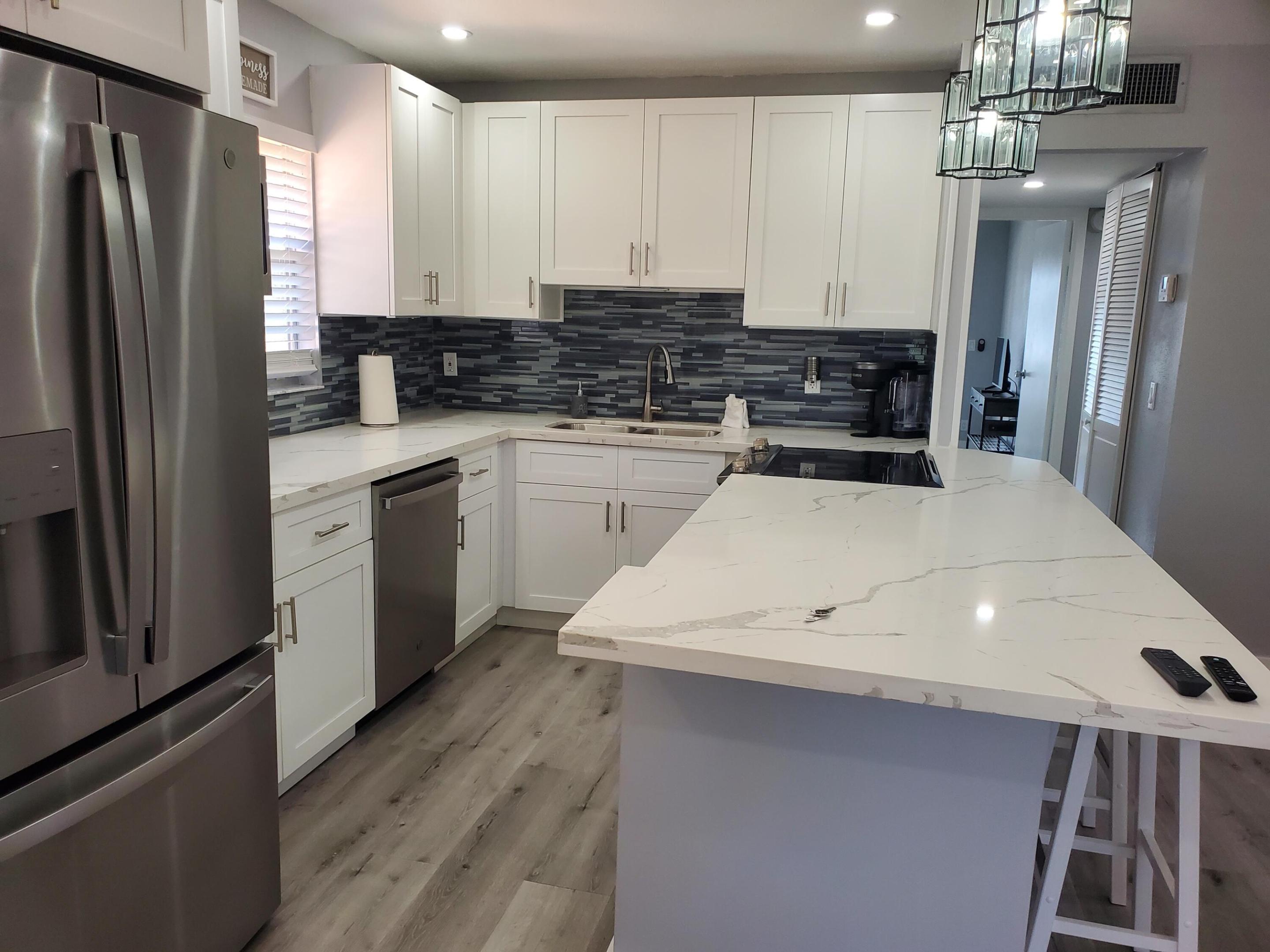 KINGS POINT SAXONY CONDOS - Residential Lease