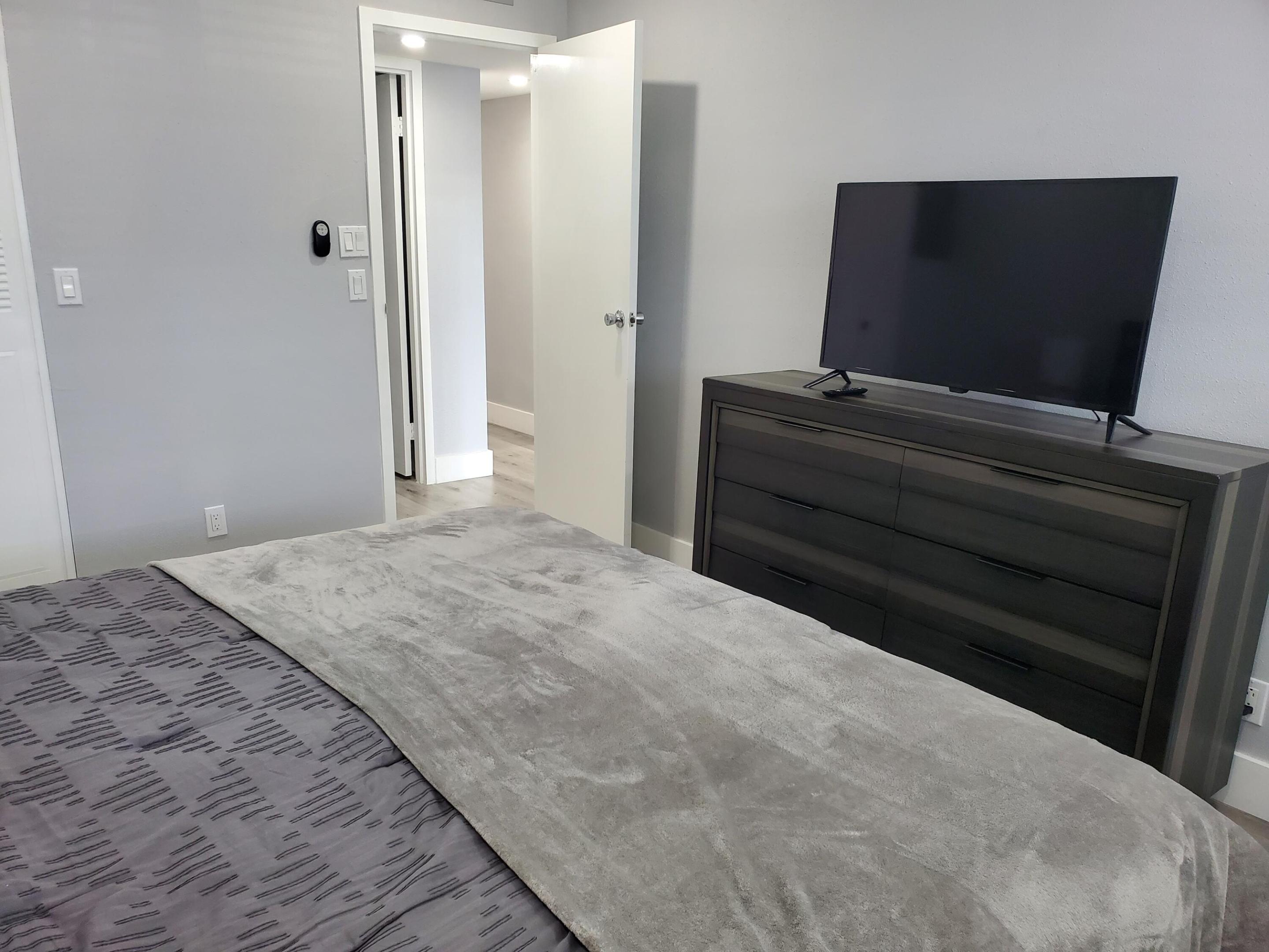 KINGS POINT SAXONY CONDOS - Residential Lease