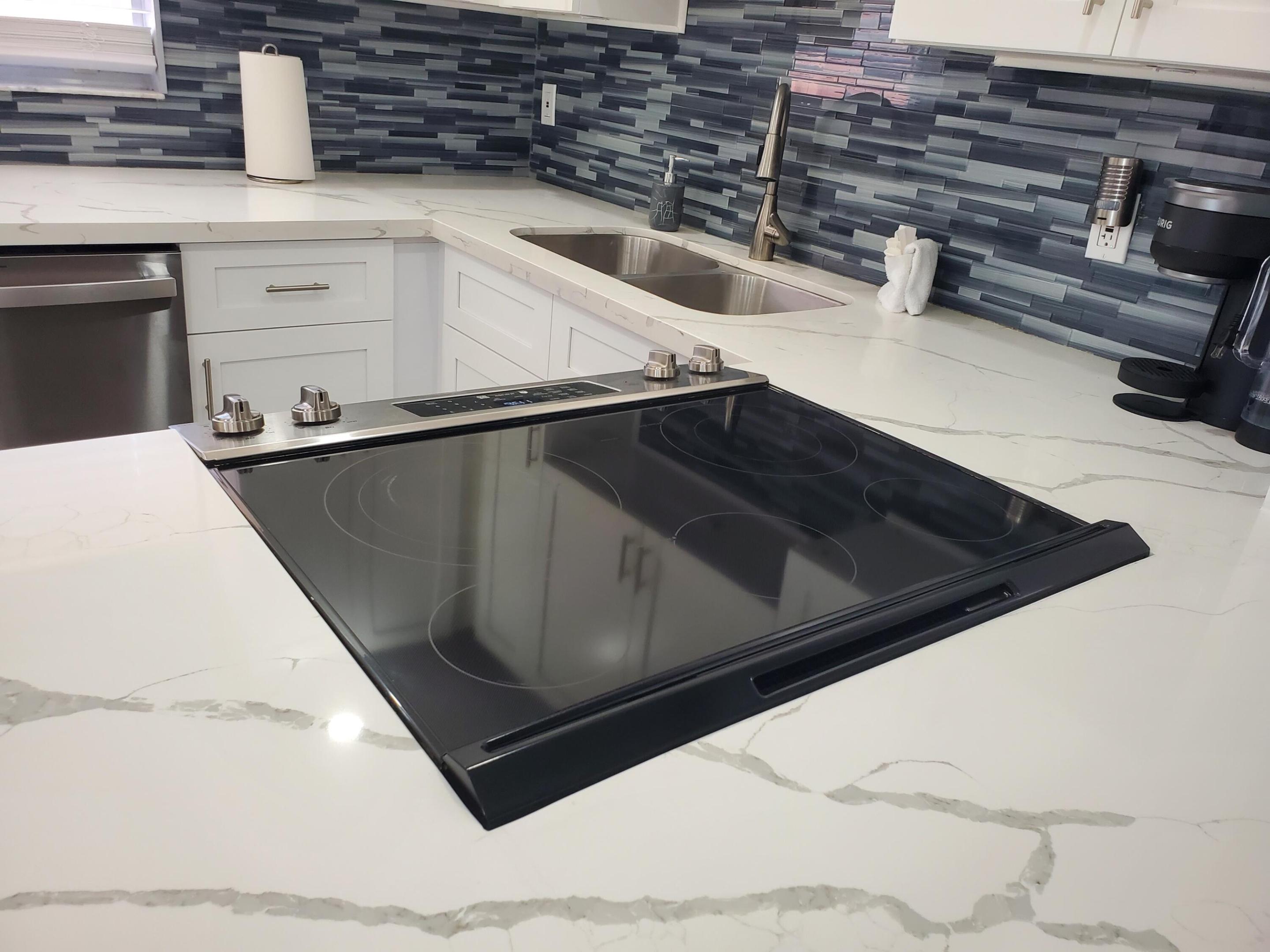 KINGS POINT SAXONY CONDOS - Residential Lease
