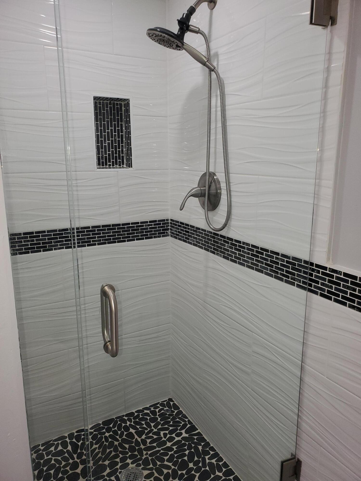 KINGS POINT SAXONY CONDOS - Residential Lease