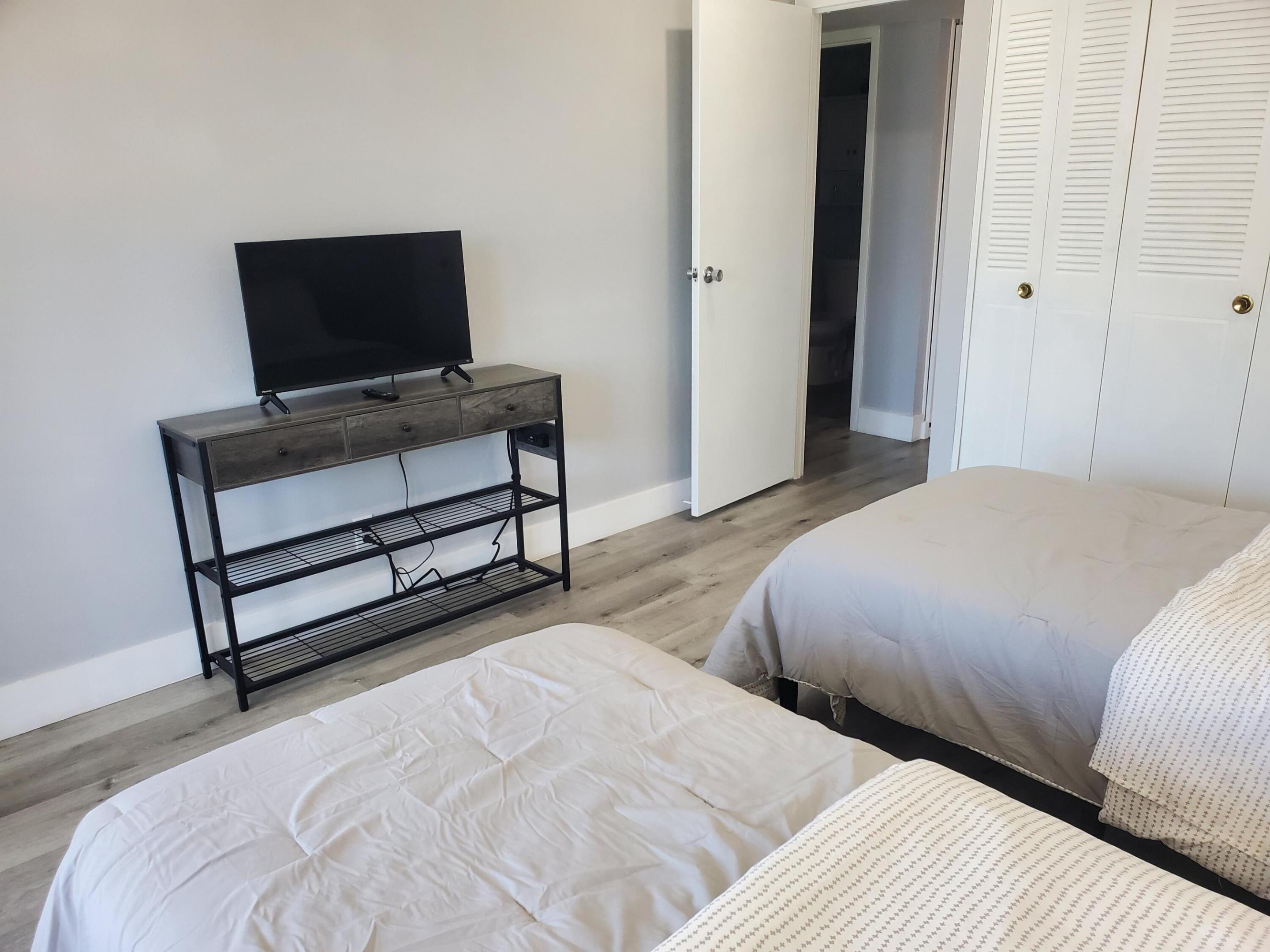 KINGS POINT SAXONY CONDOS - Residential Lease