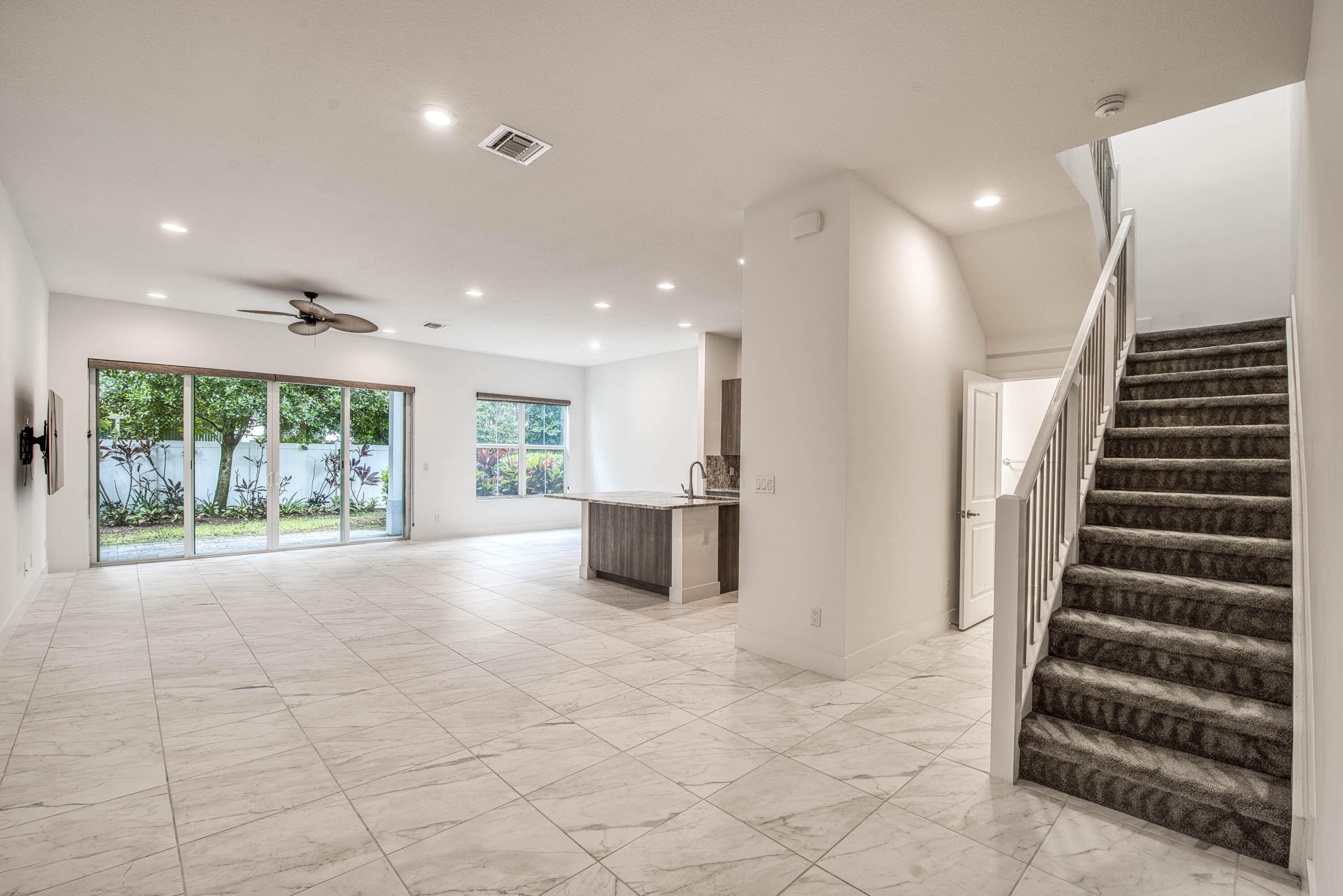 Pointe Midtown - Residential