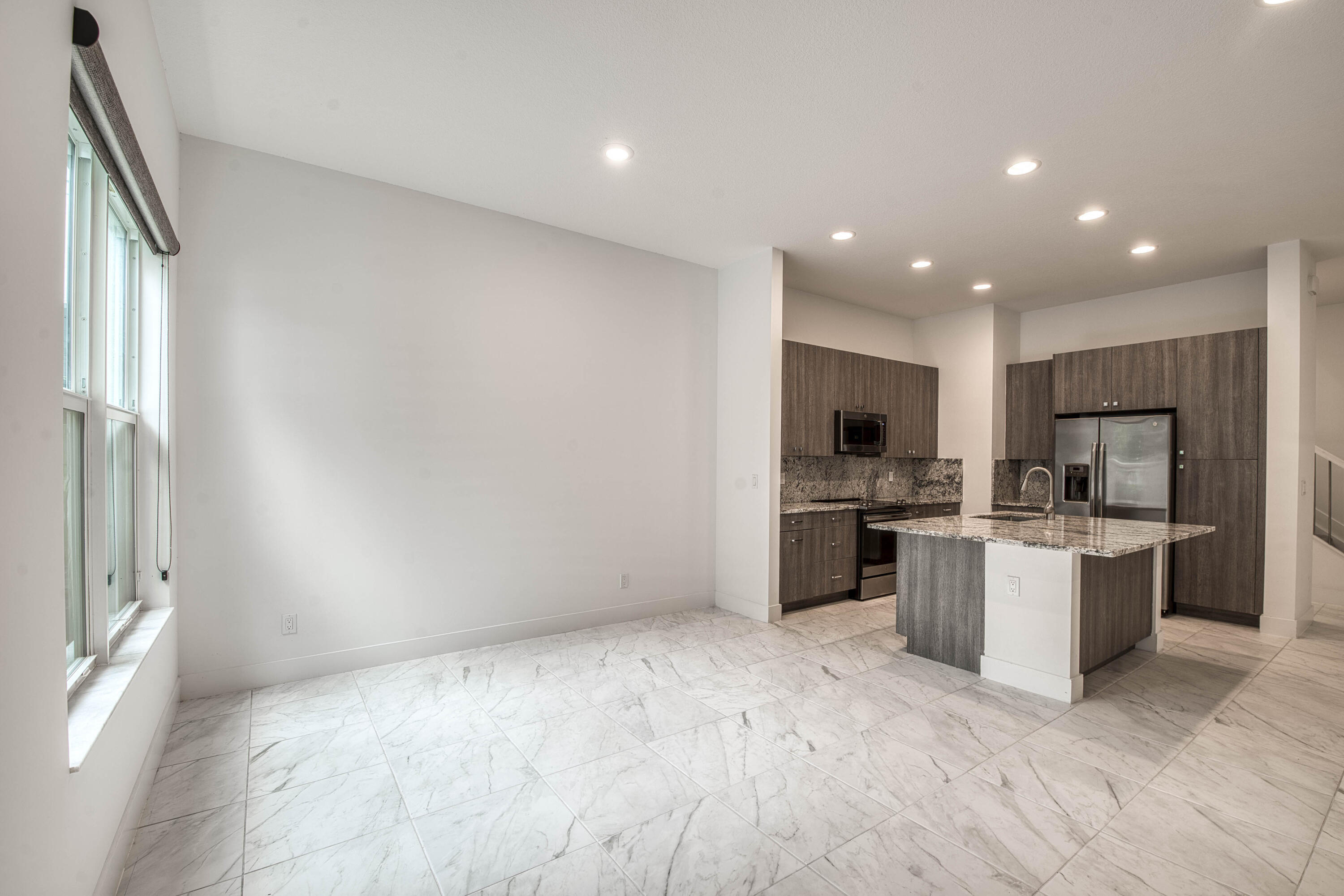 Pointe Midtown - Residential