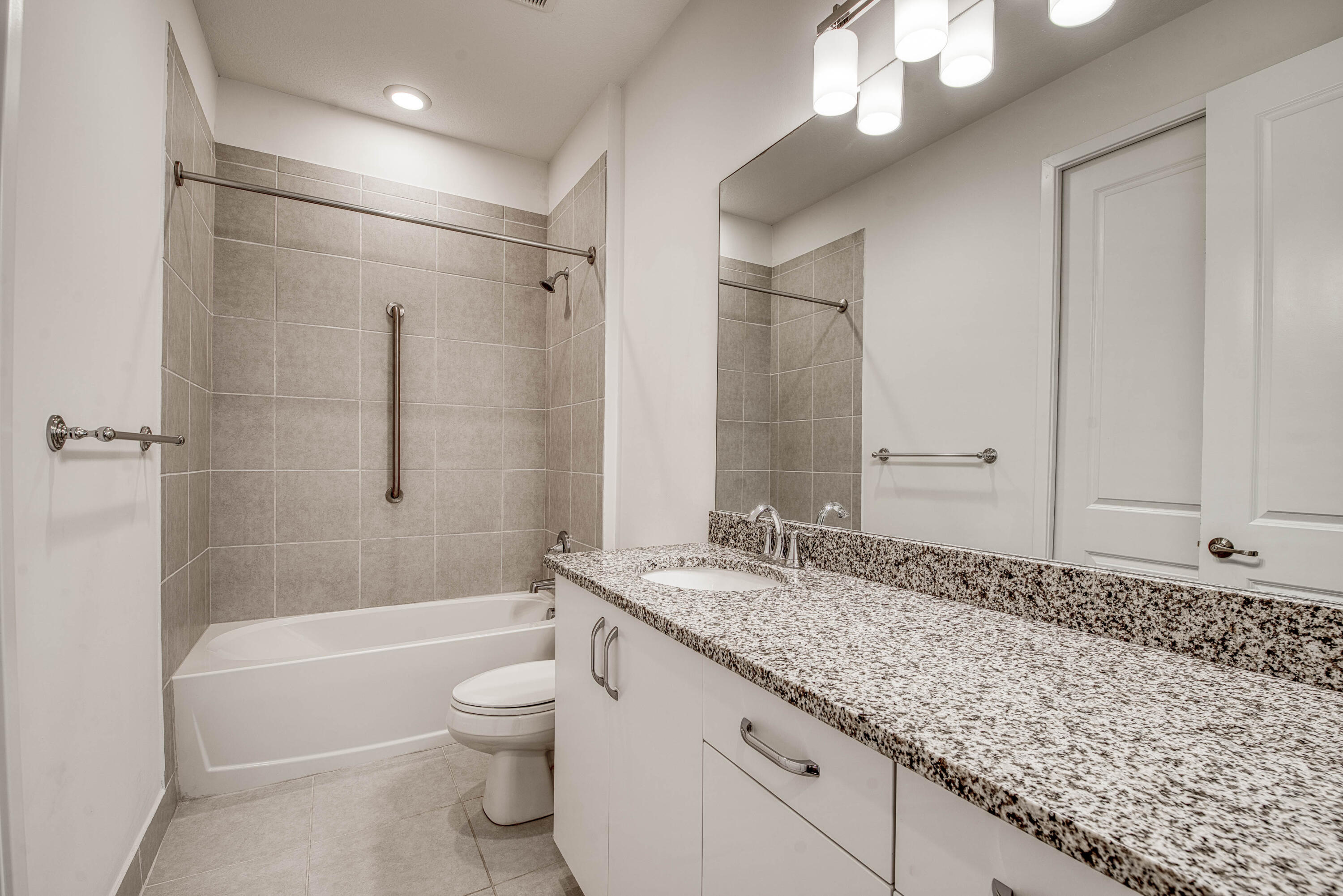 Pointe Midtown - Residential