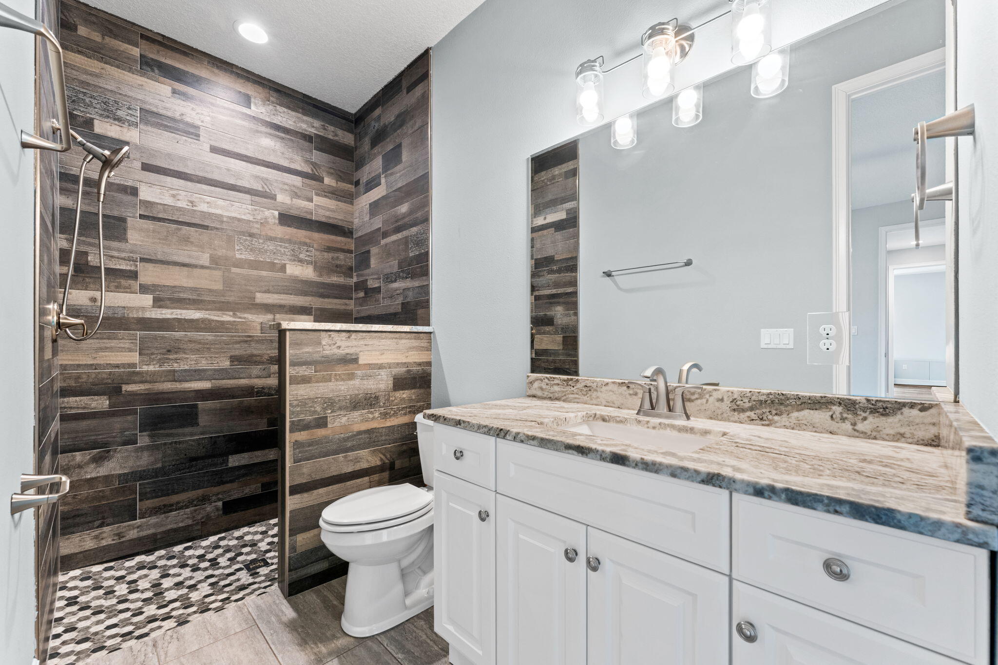 OAK GROVE ESTATES UNIT 1 - Residential
