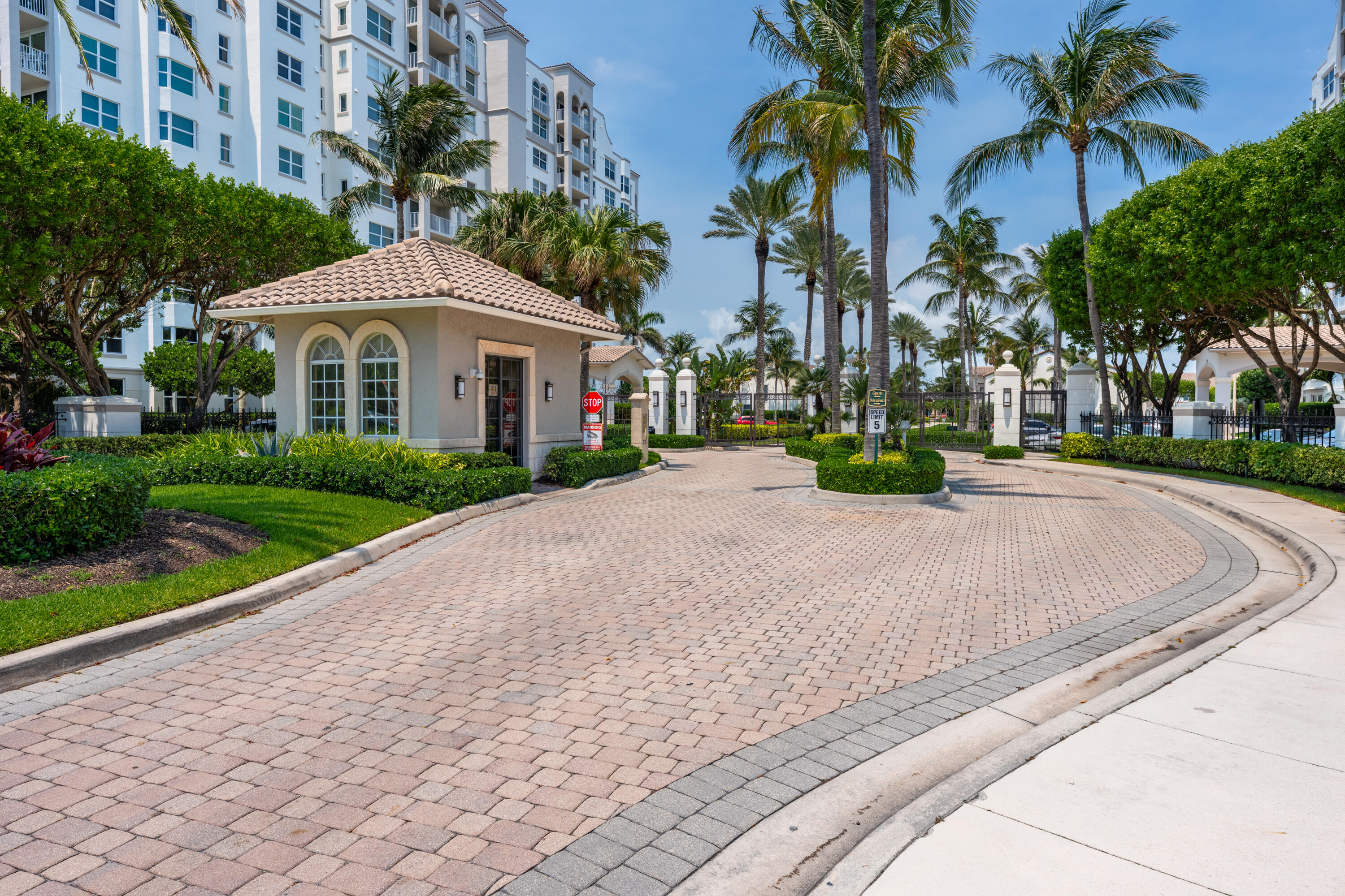 HIGHLAND BEACH CLUB CONDO - Residential