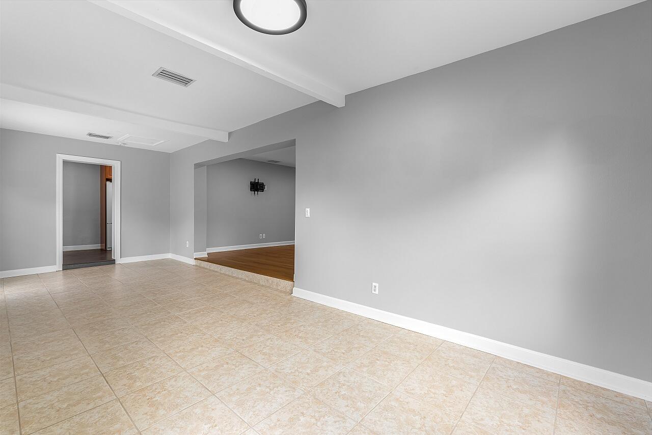 GREENWOOD VILLAGE SUB UNIT 2 - Residential