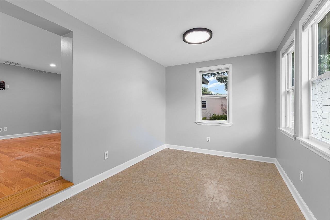 GREENWOOD VILLAGE SUB UNIT 2 - Residential