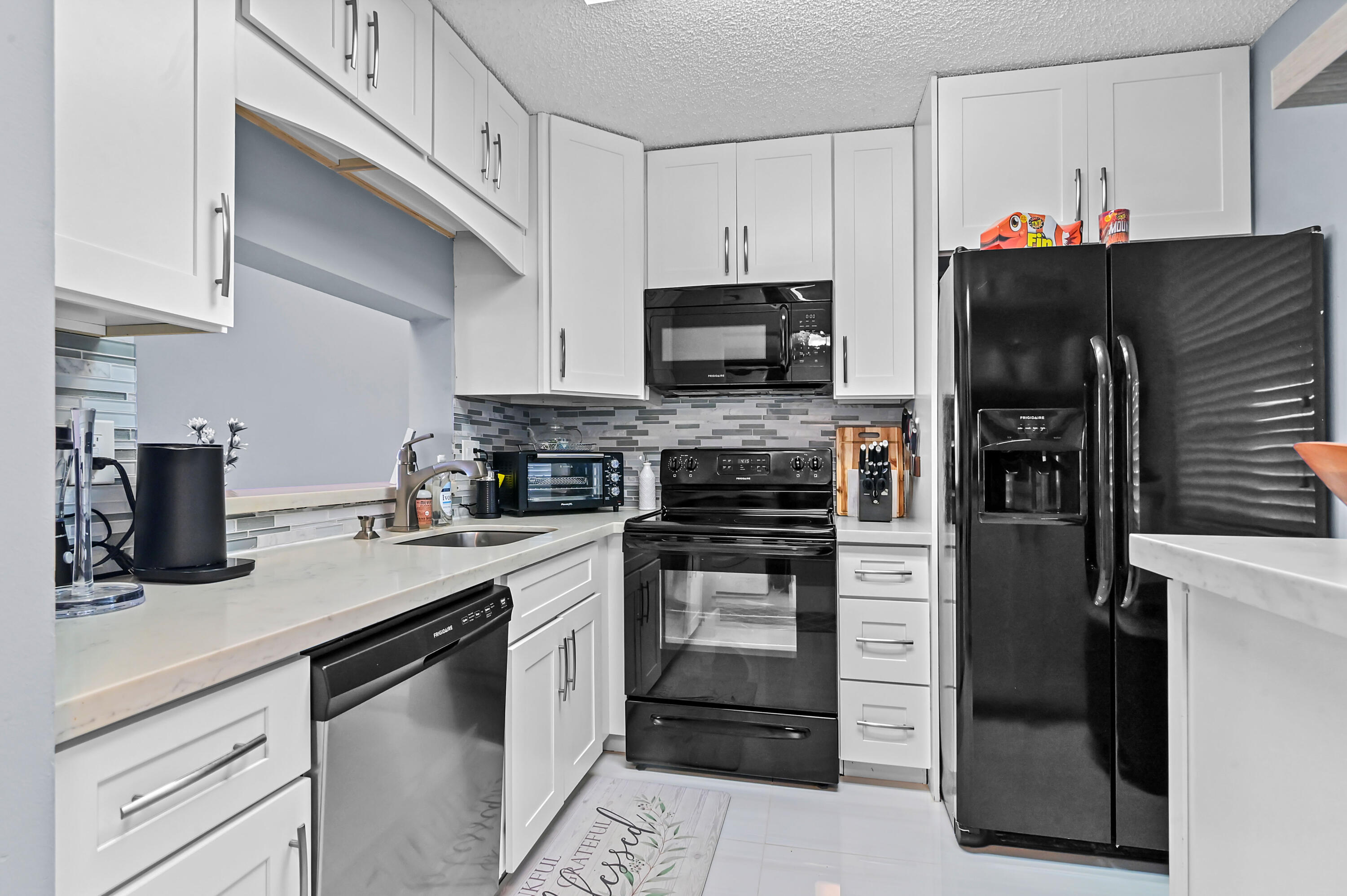 VIEWPOINTE - Residential