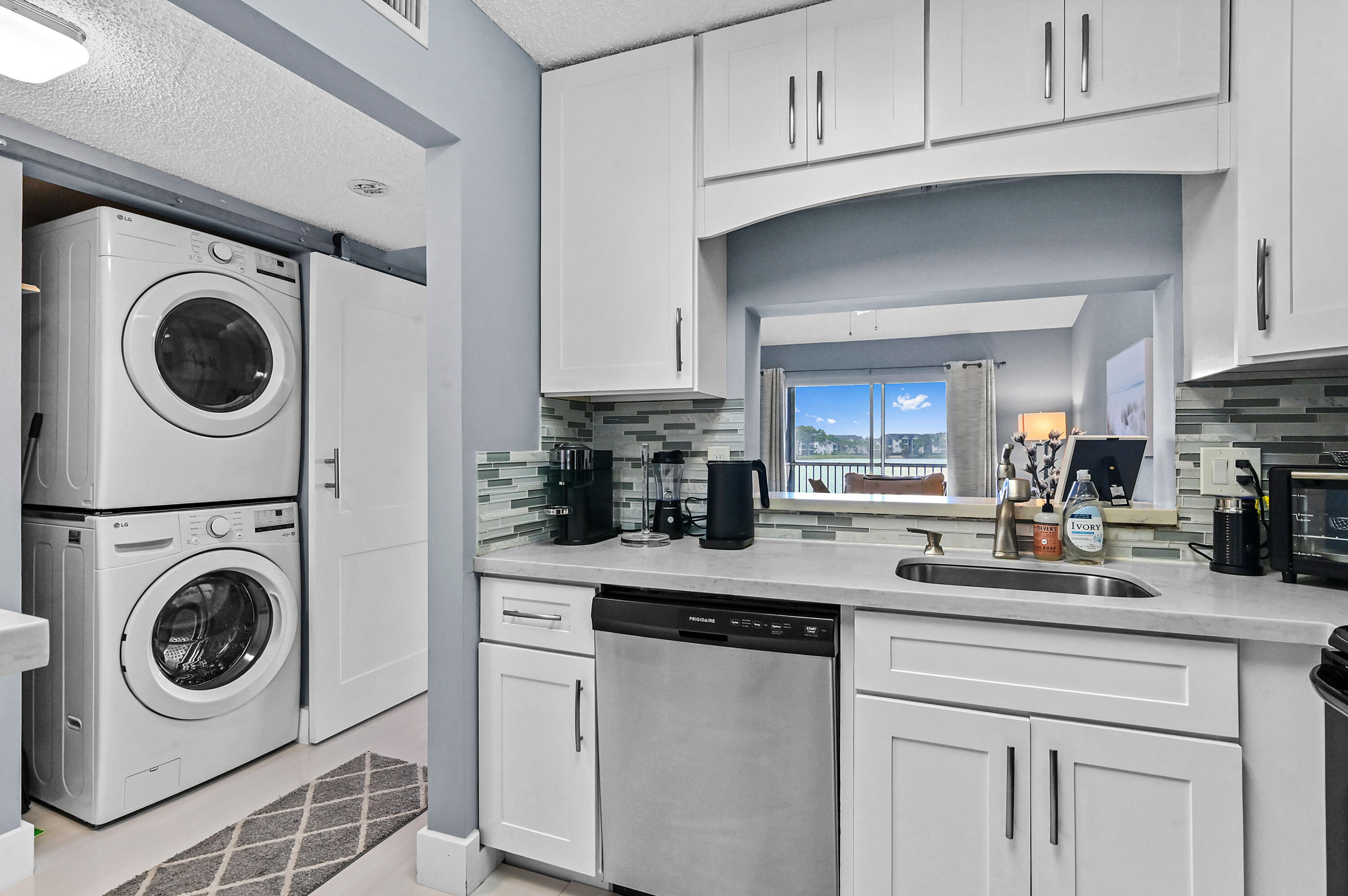 VIEWPOINTE - Residential