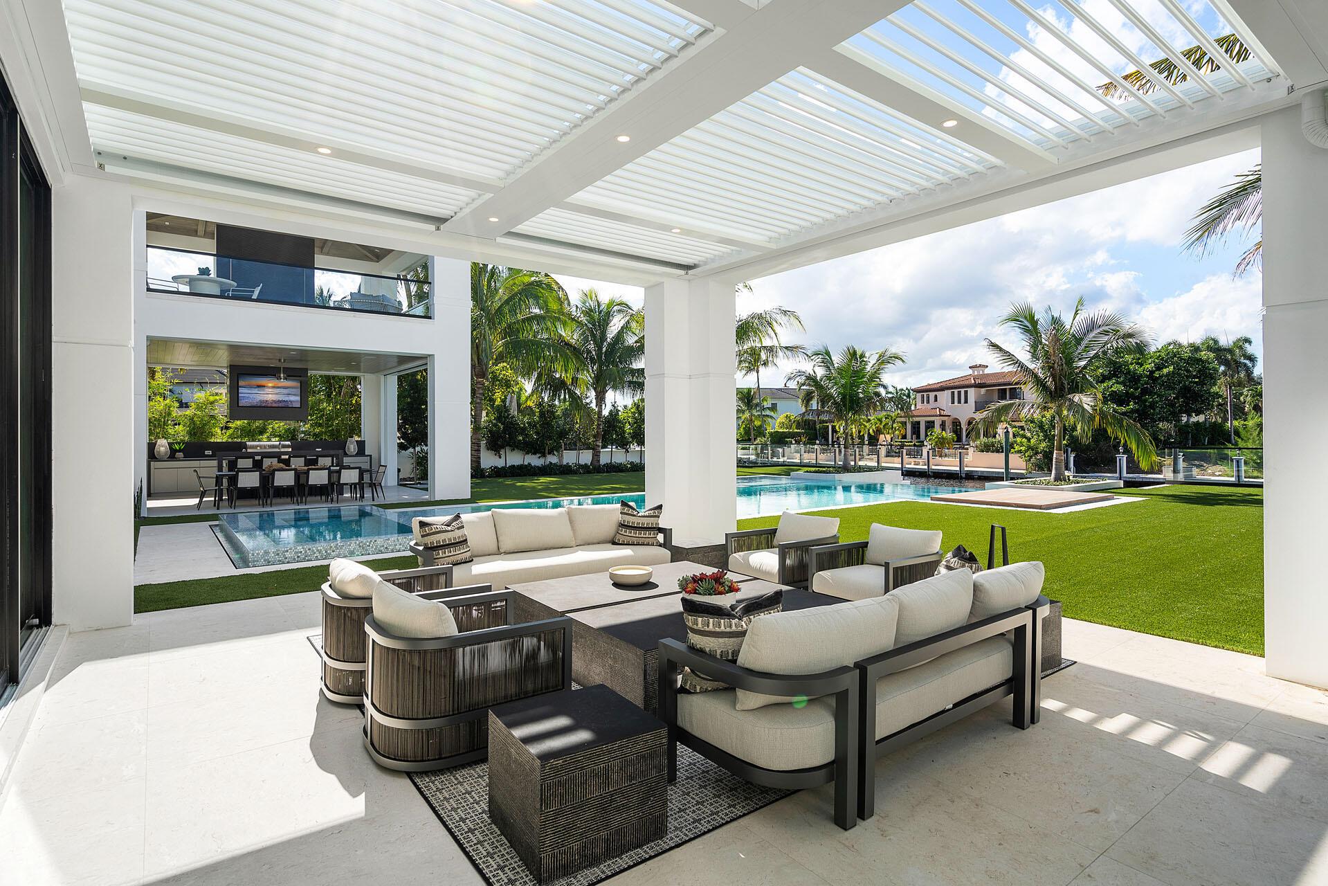 ROYAL PALM YACHT & COUNTRY CLUB - Residential