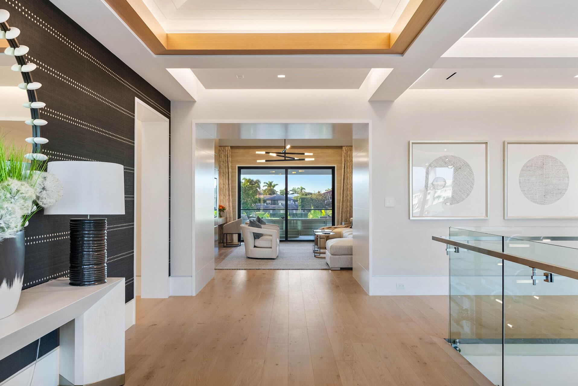 ROYAL PALM YACHT & COUNTRY CLUB - Residential