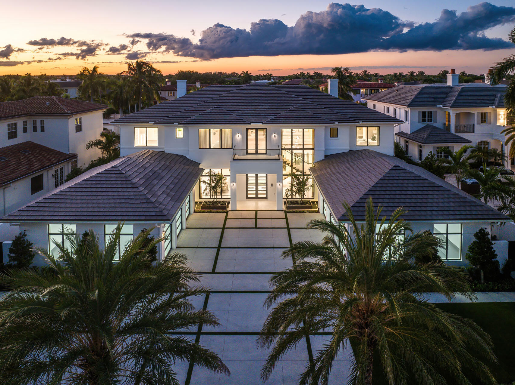 ROYAL PALM YACHT & COUNTRY CLUB - Residential