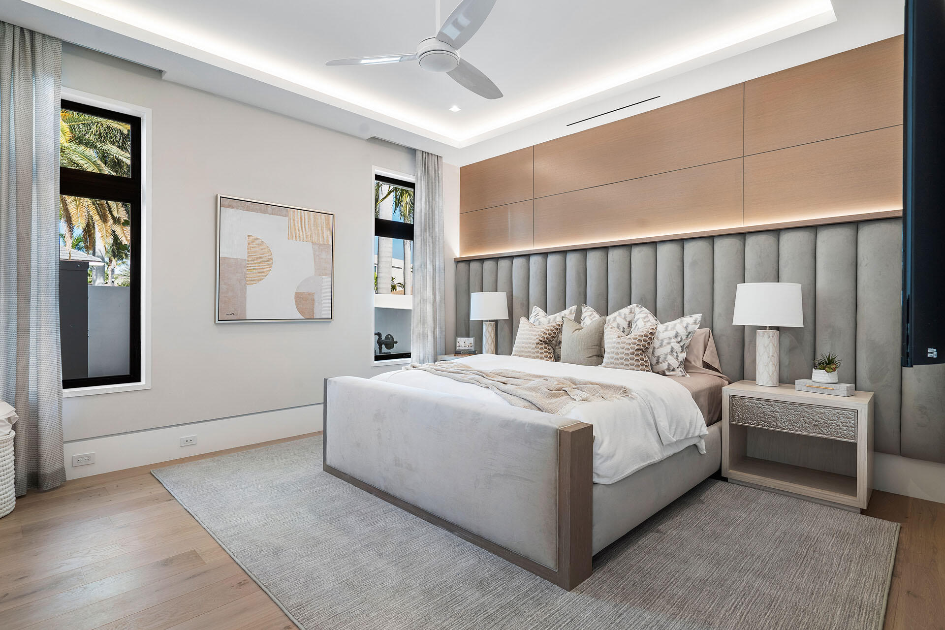 ROYAL PALM YACHT & COUNTRY CLUB - Residential