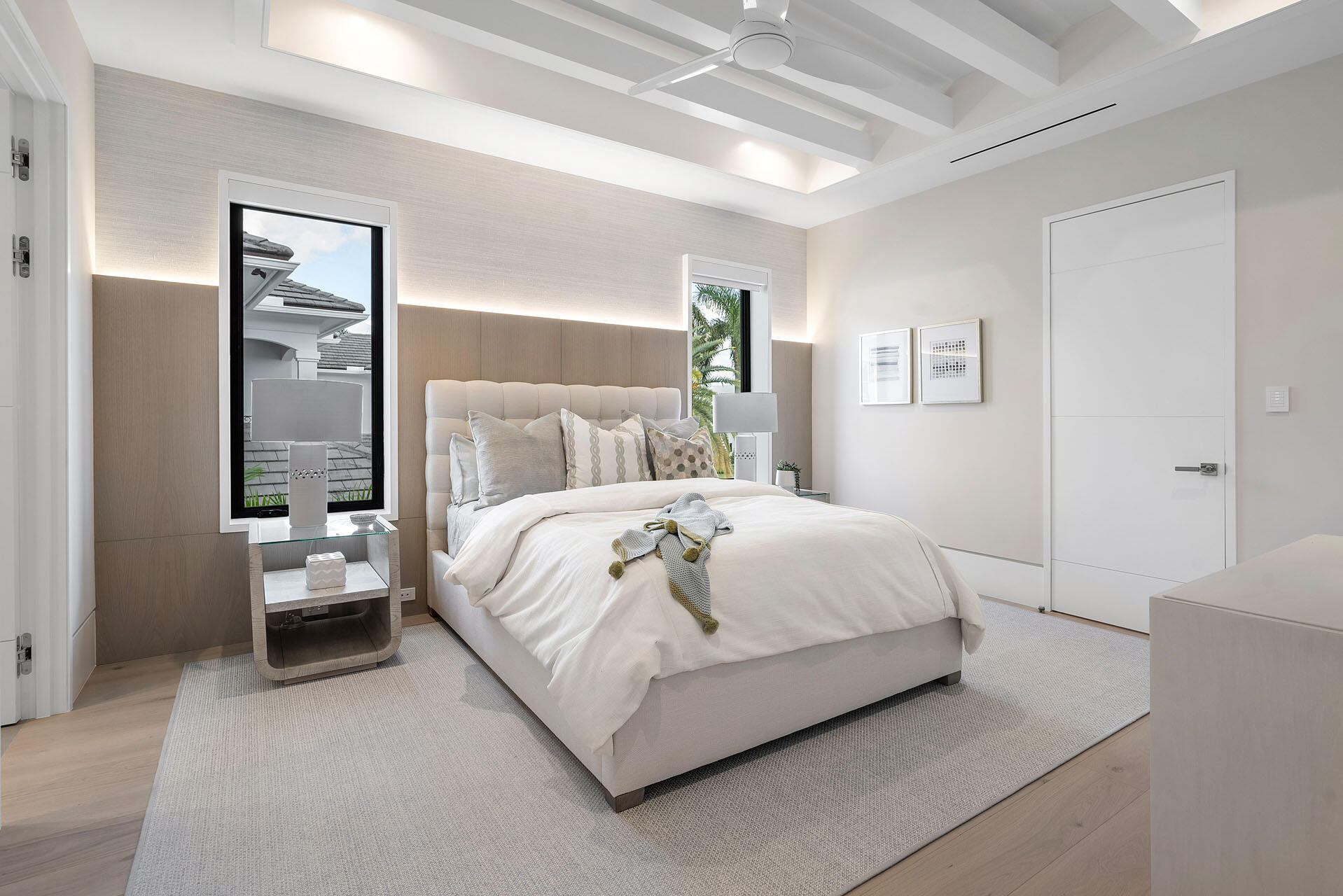 ROYAL PALM YACHT & COUNTRY CLUB - Residential