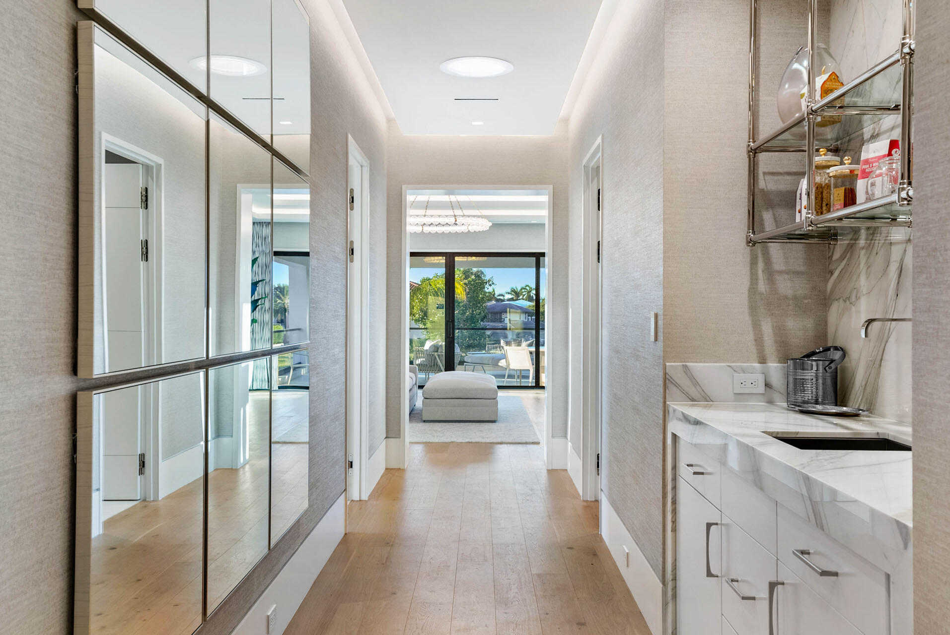 ROYAL PALM YACHT & COUNTRY CLUB - Residential