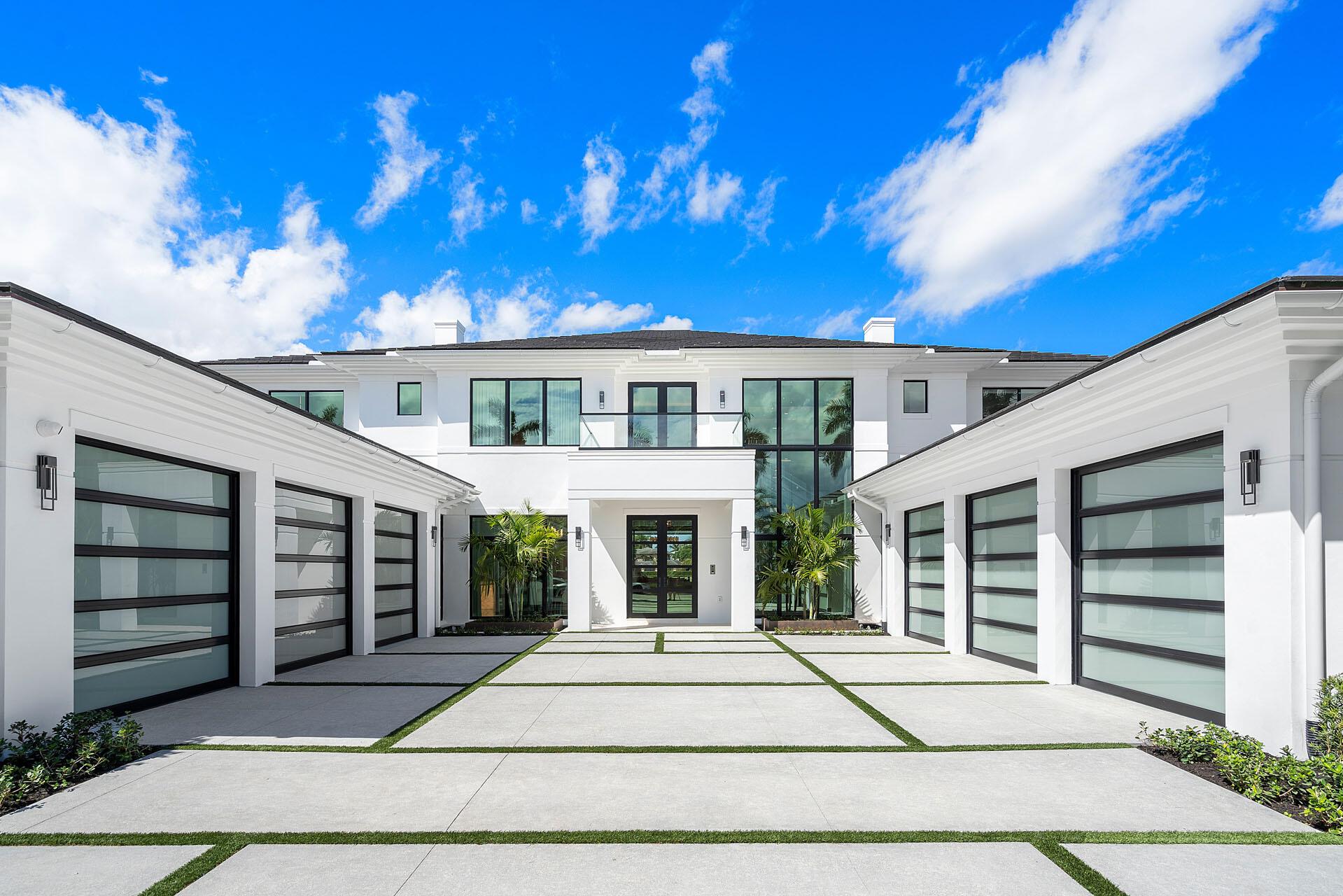 ROYAL PALM YACHT & COUNTRY CLUB - Residential