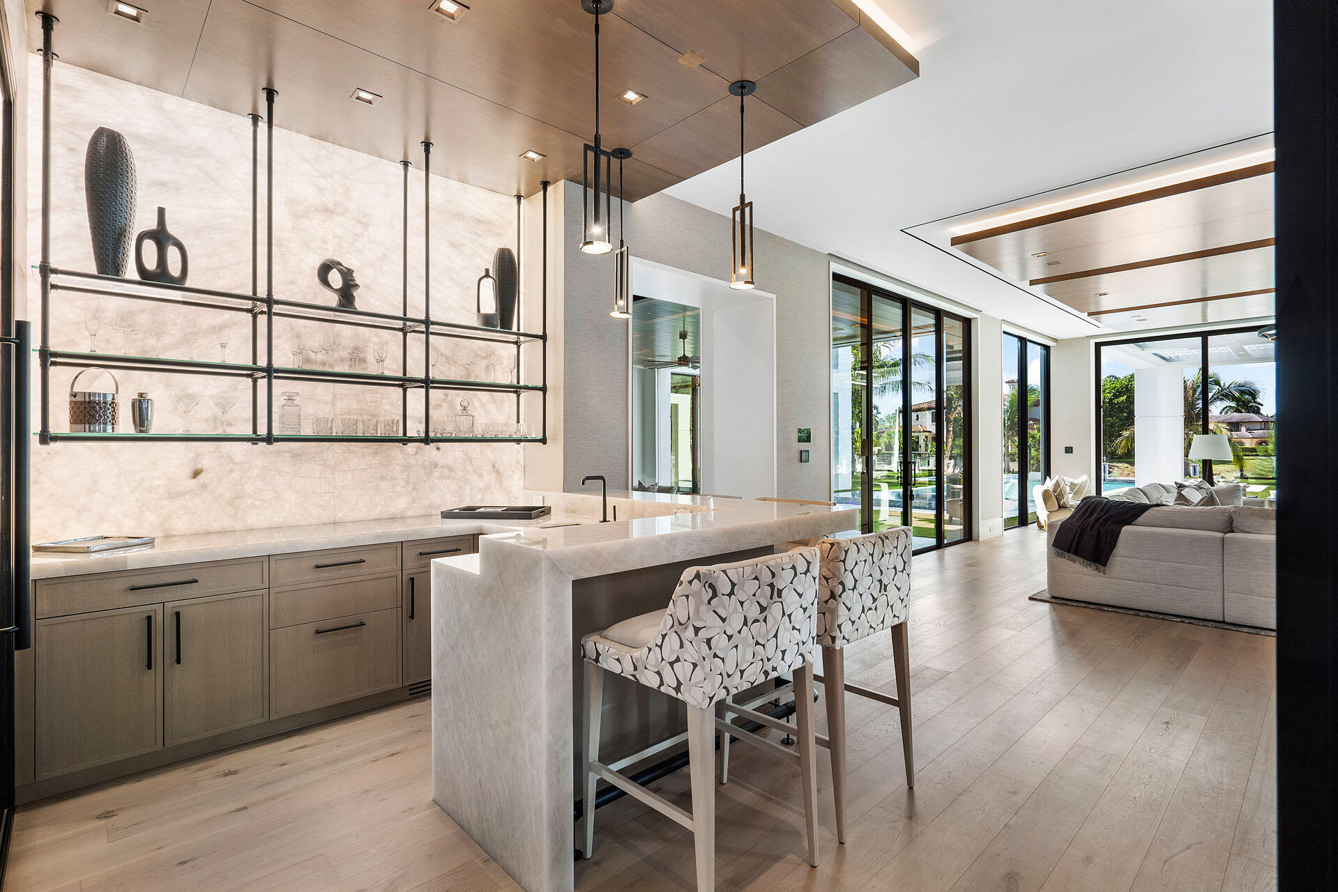 ROYAL PALM YACHT & COUNTRY CLUB - Residential