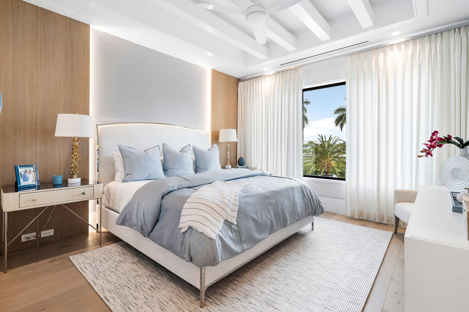 ROYAL PALM YACHT & COUNTRY CLUB - Residential