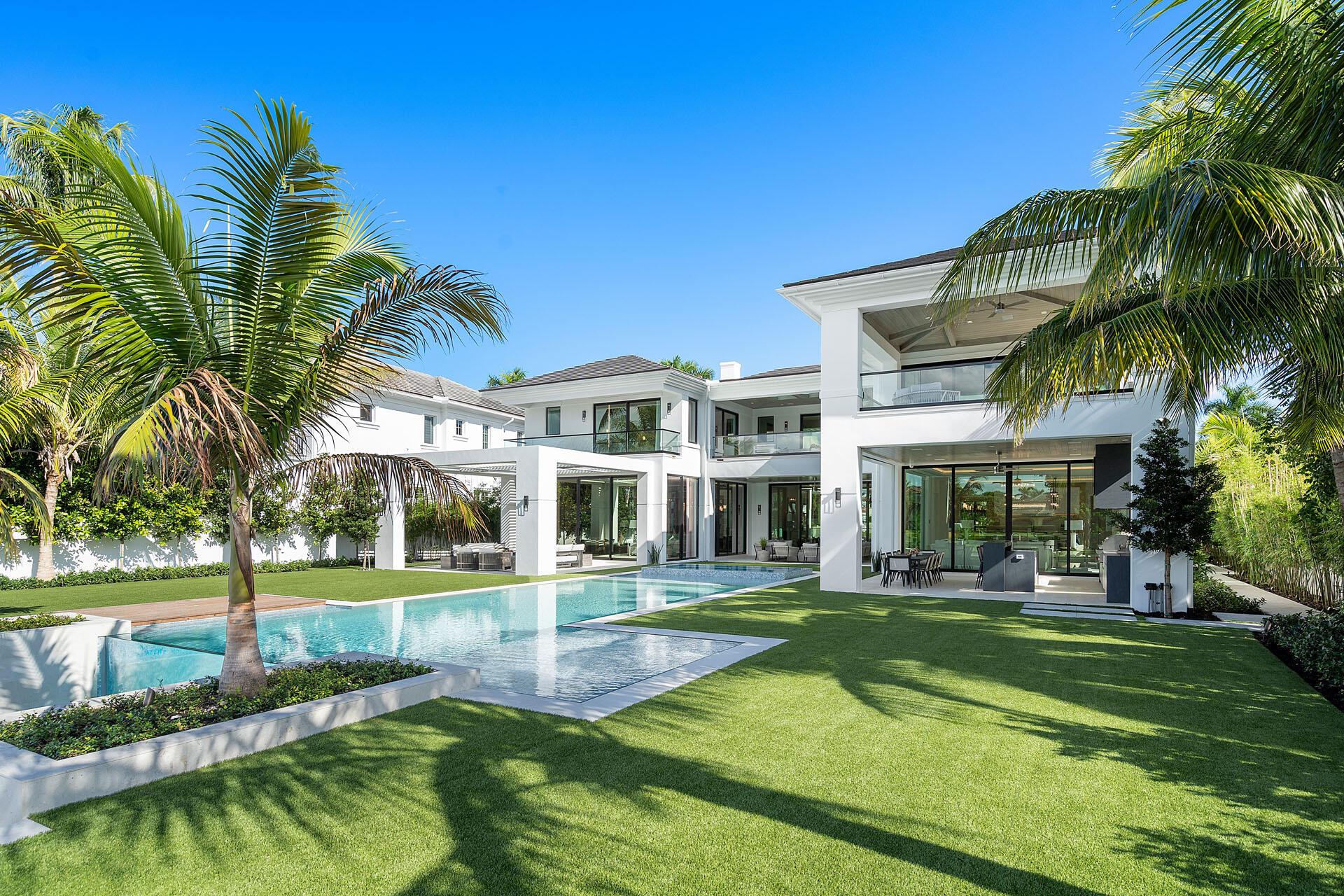 ROYAL PALM YACHT & COUNTRY CLUB - Residential